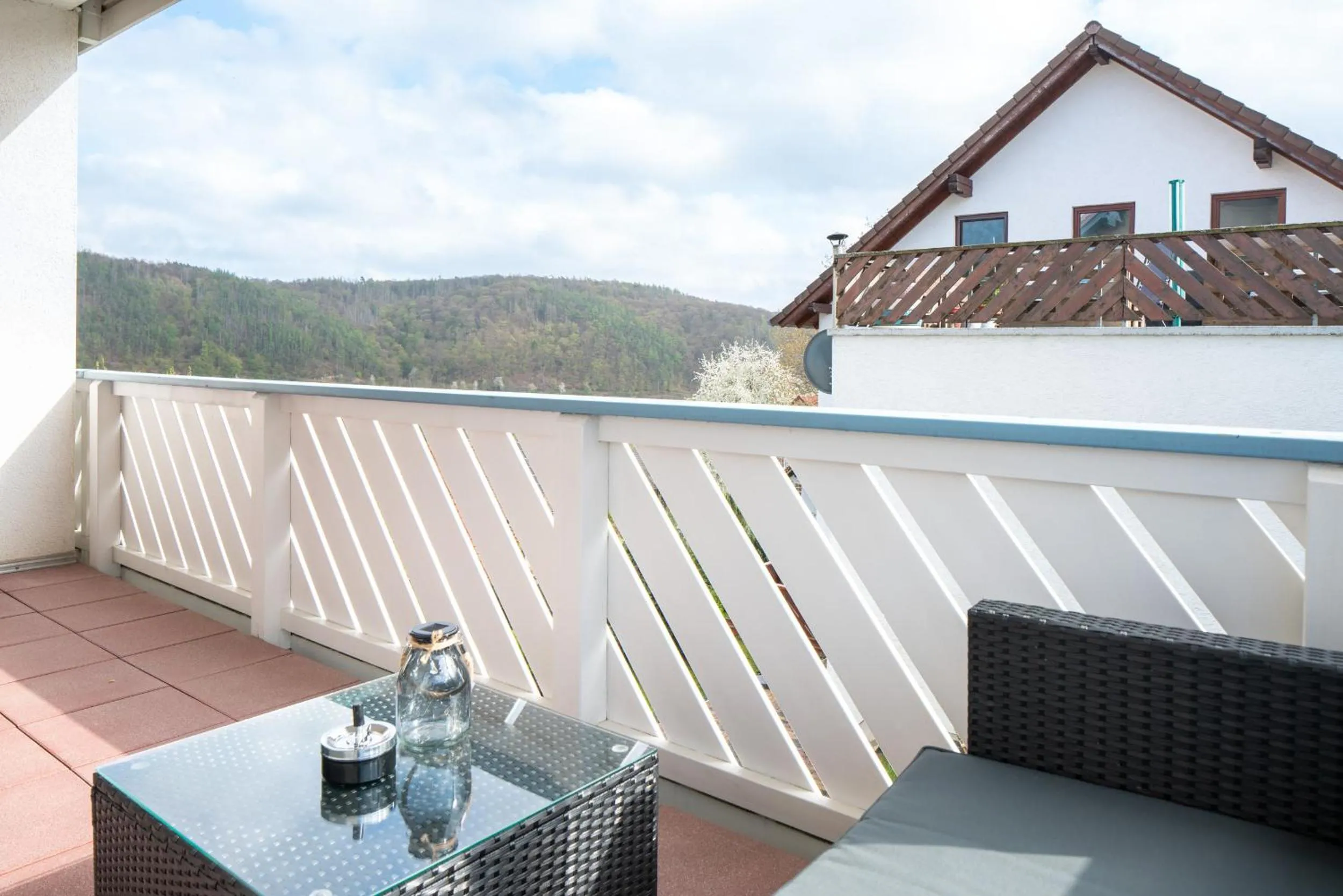 Harmony: Edersee Apartment – Sperrmauer – Lounge