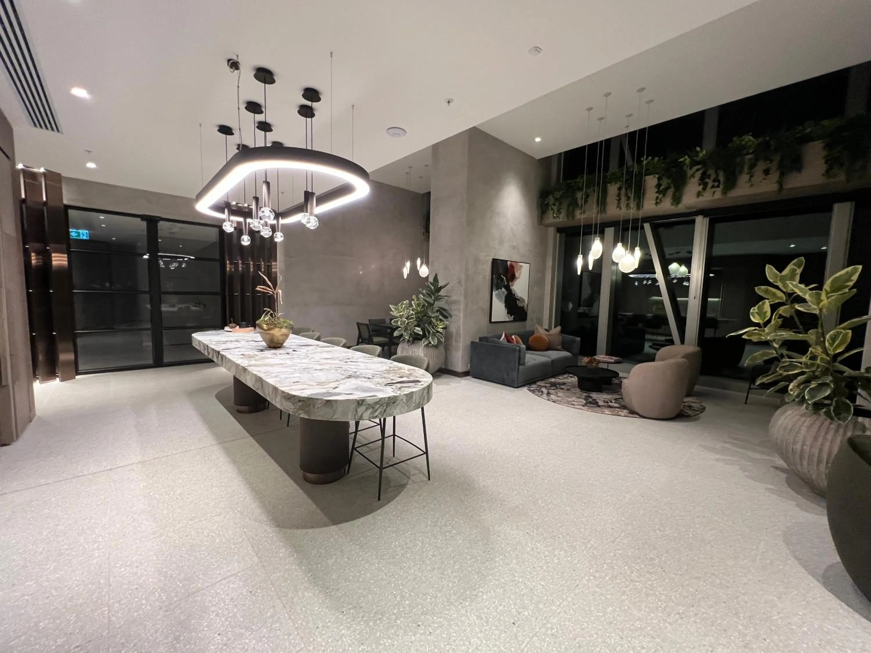 WSP 3B2B apartment in CBD with free parking