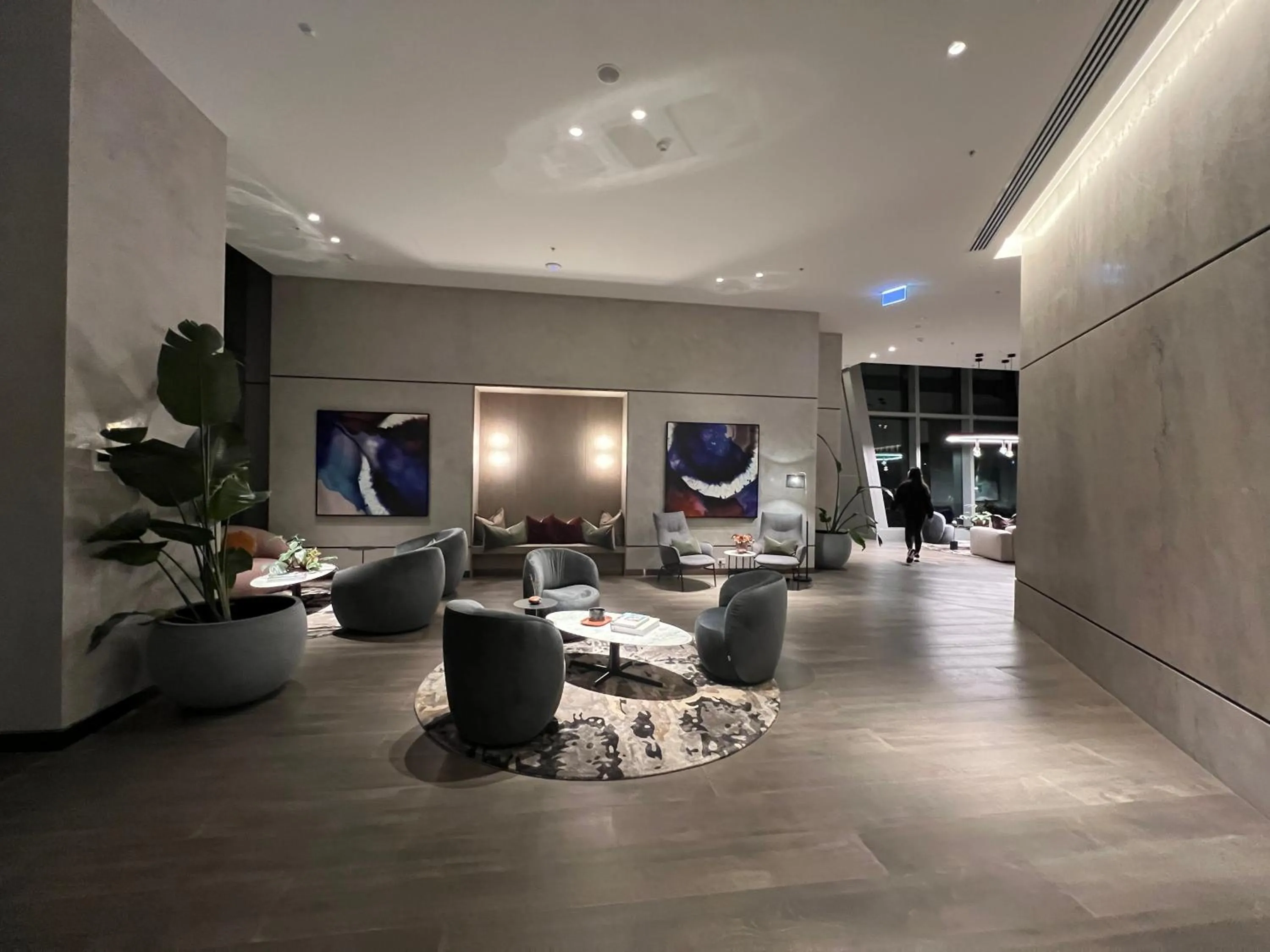 WSP 3B2B apartment in CBD with free parking