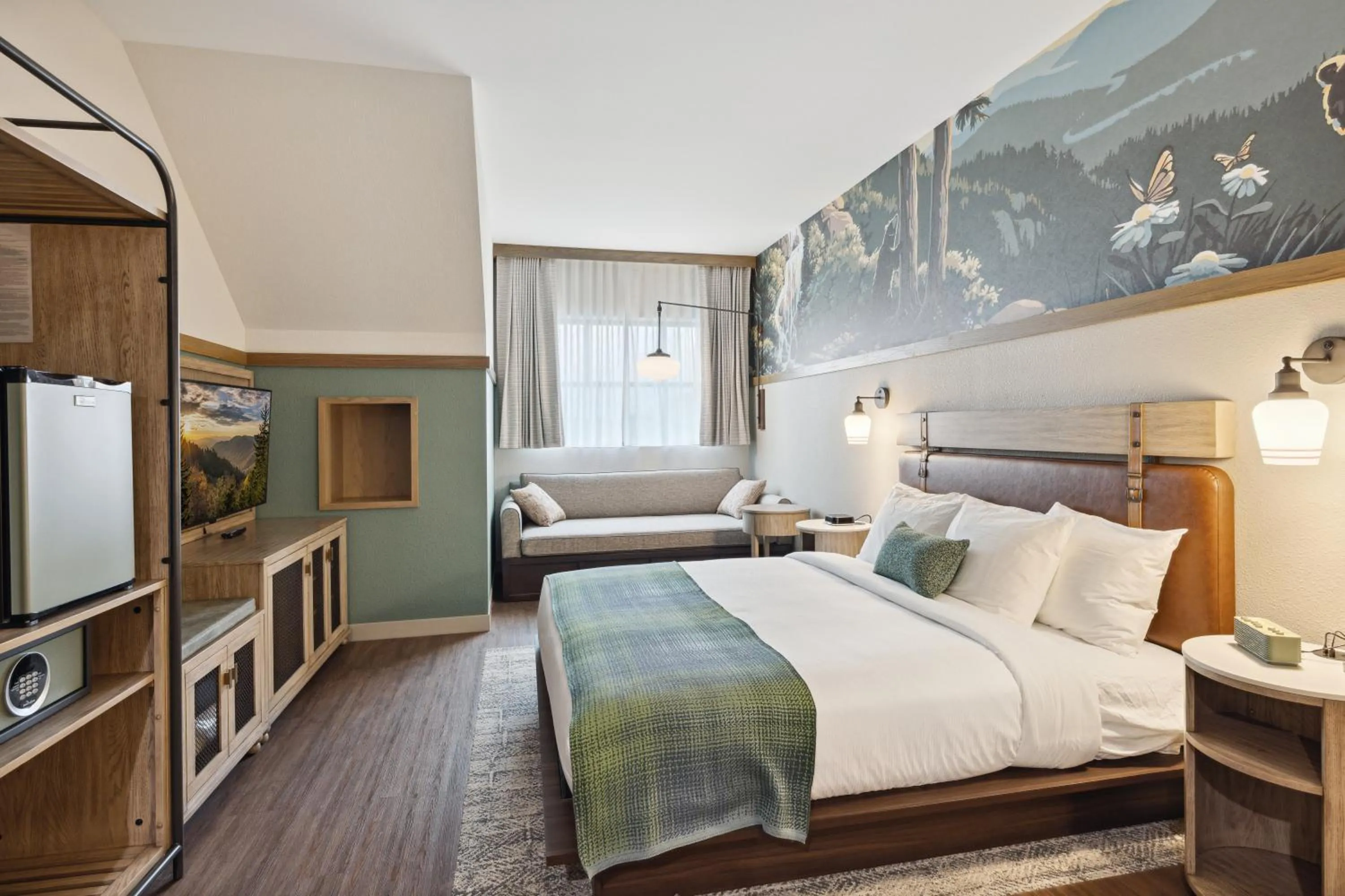 Bed in Dollywood's HeartSong Lodge & Resort