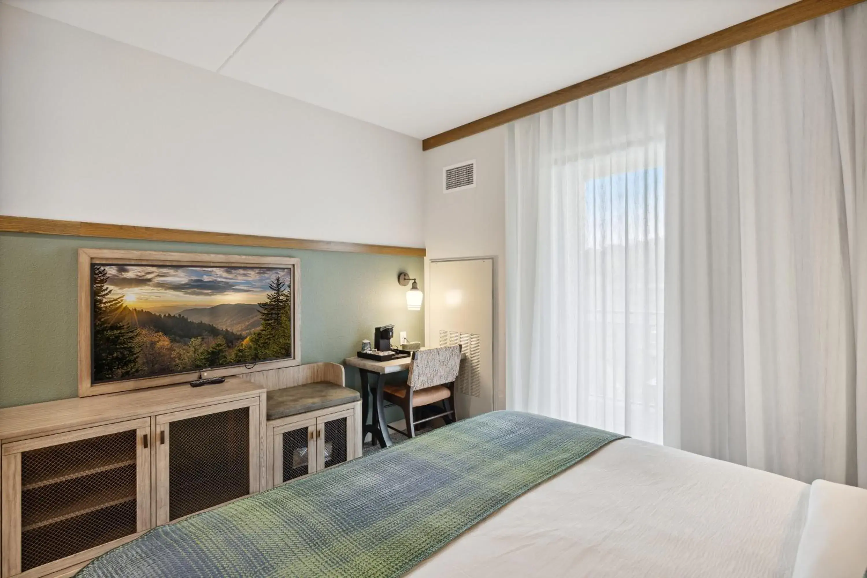 Family Suite with Balcony Hearing Impaired in Dollywood's HeartSong Lodge & Resort Family Suite with Balcony Hearing Impaired in Dollywood's HeartSong Lodge & Resort