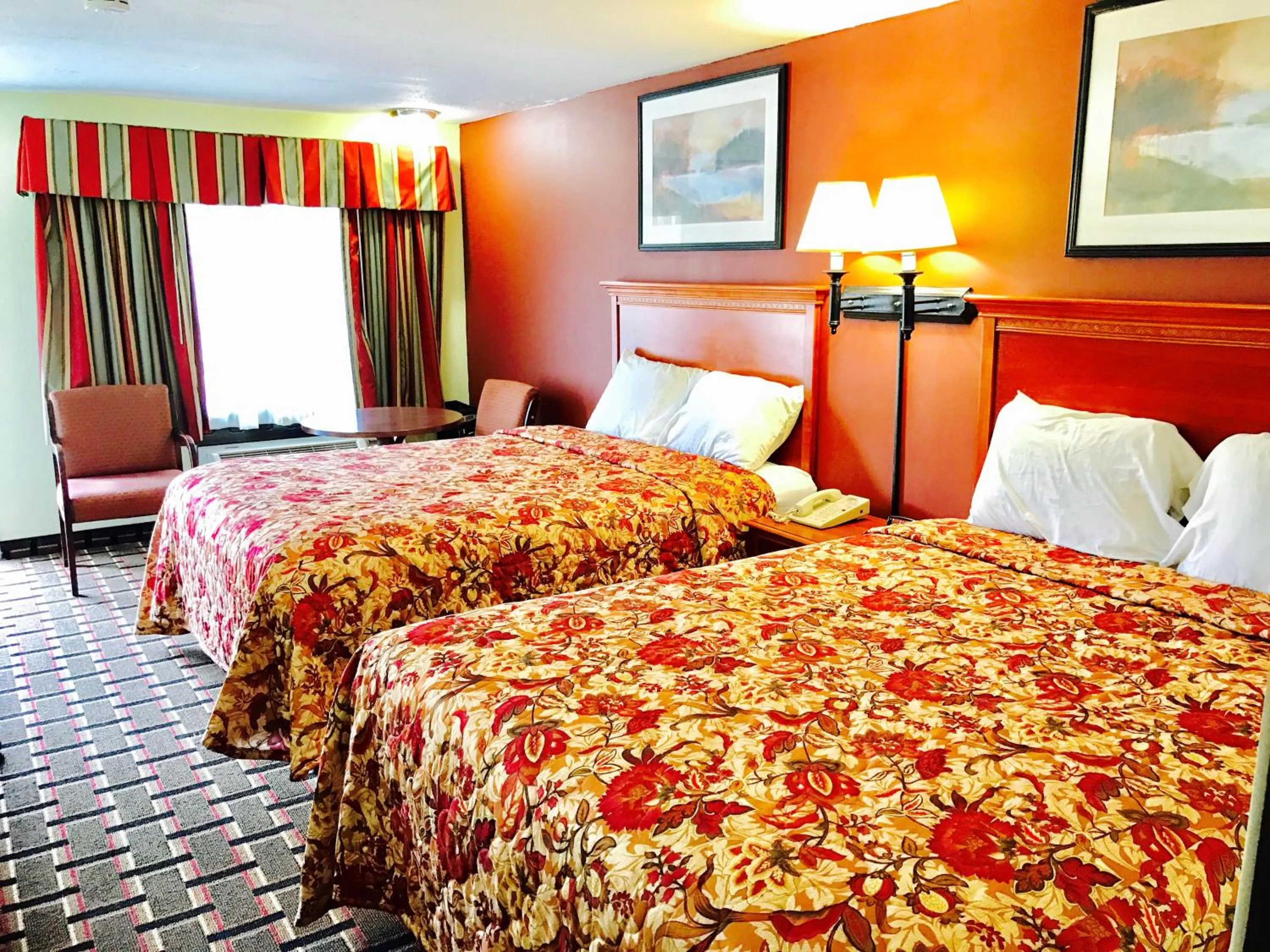 Bed in Greystone Motel