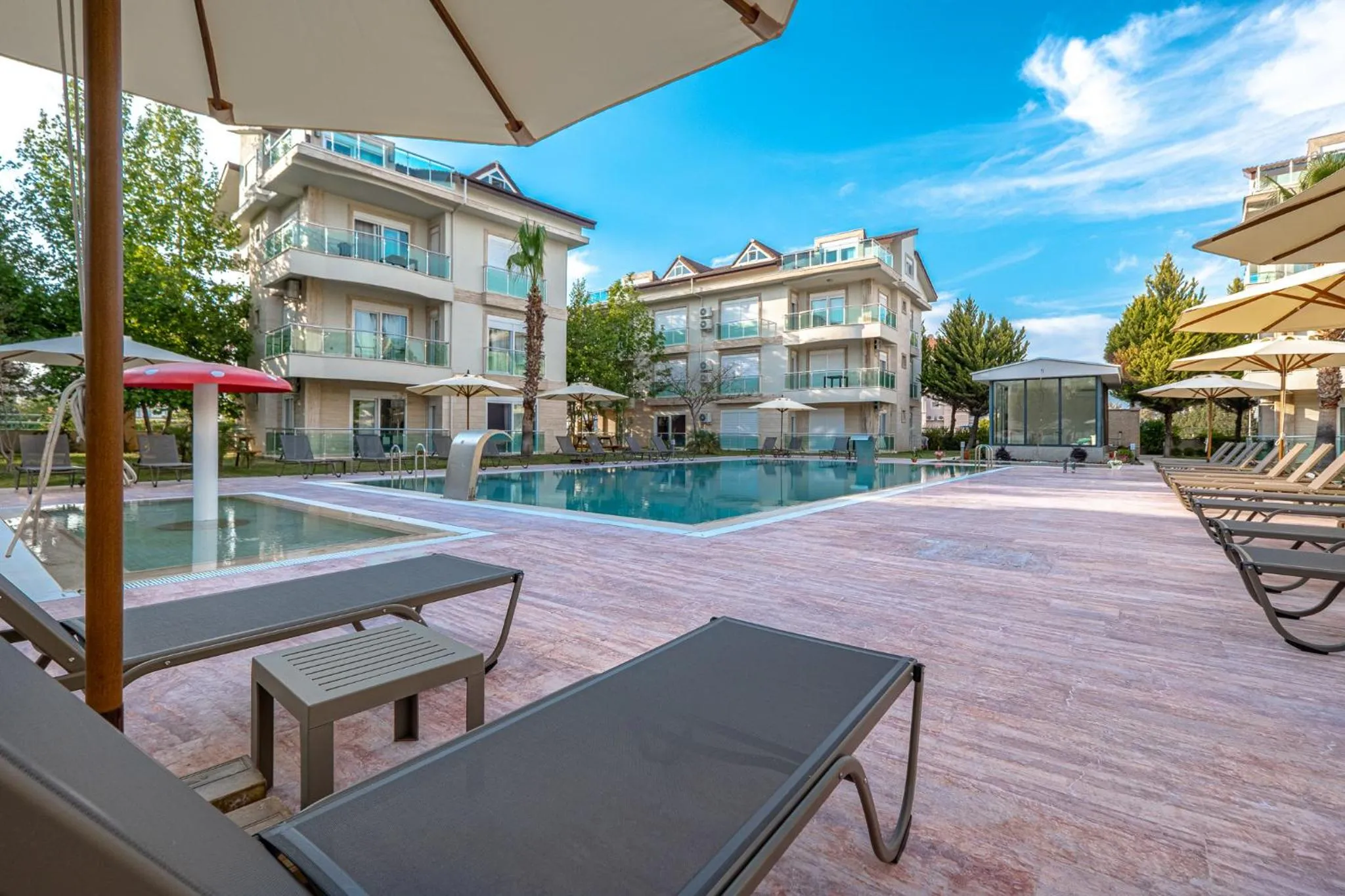 Swimming pool in Belek Deluxe Suit