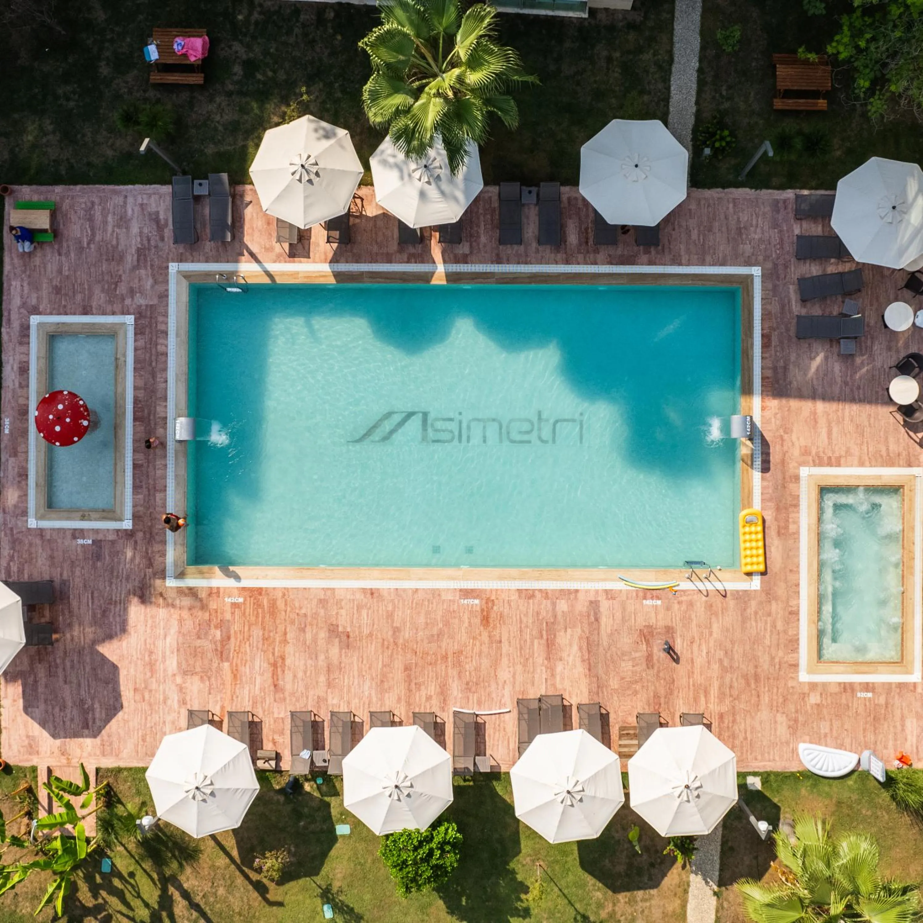 Swimming pool in Belek Deluxe Suit