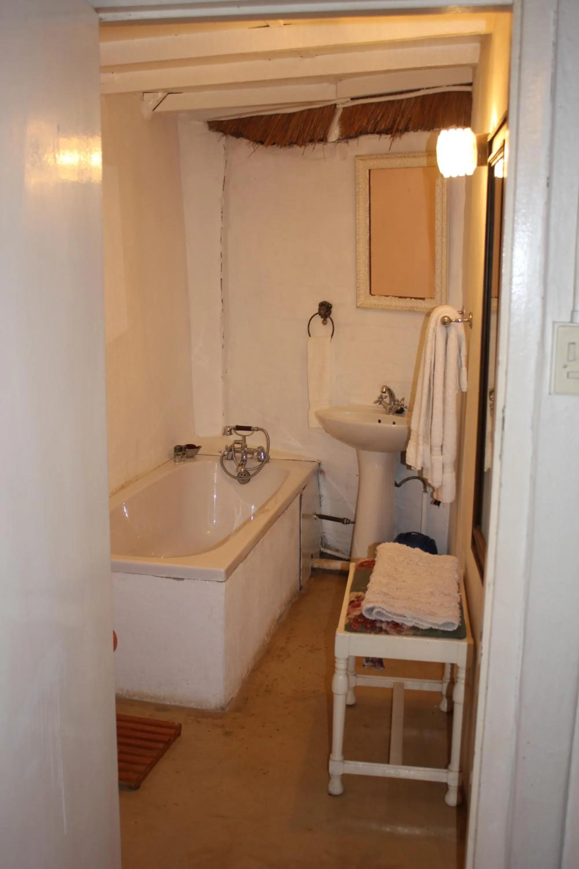 Bathroom, Bed in Beacon Vlei Guest farm