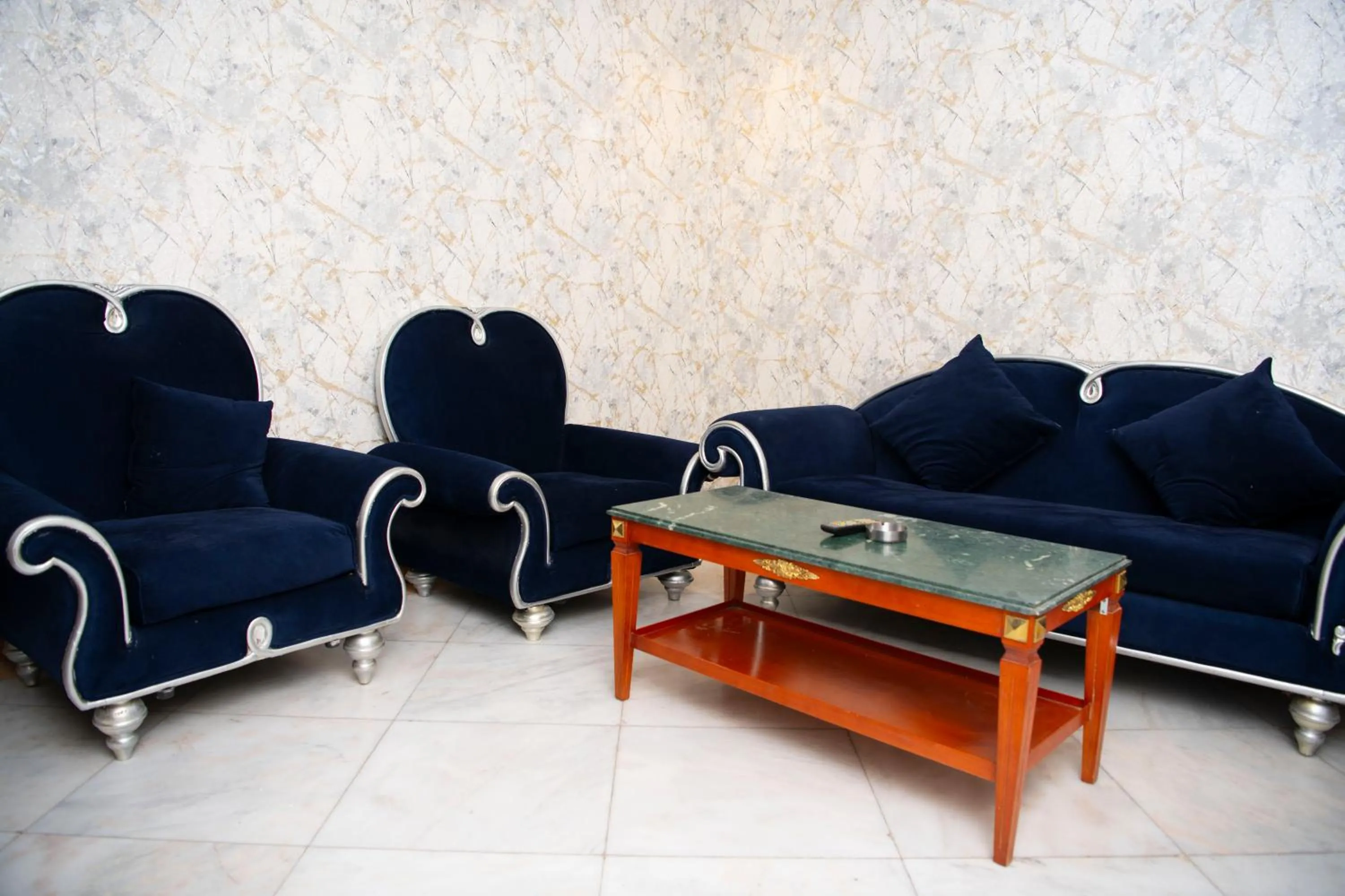 Living room in Al Nabarees Al Masi Hotel