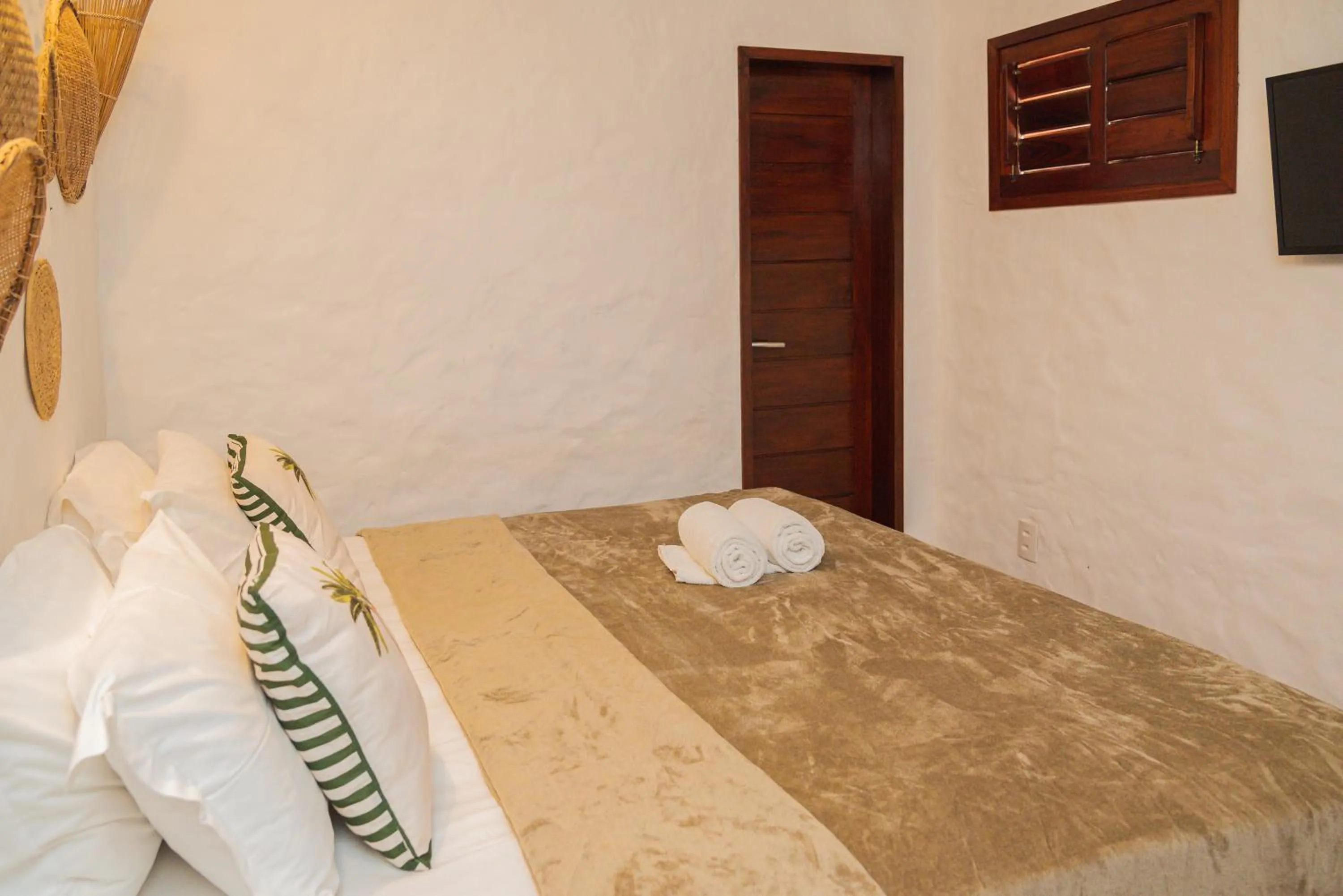 TV and multimedia, Bed in Moriá Eco Lodge