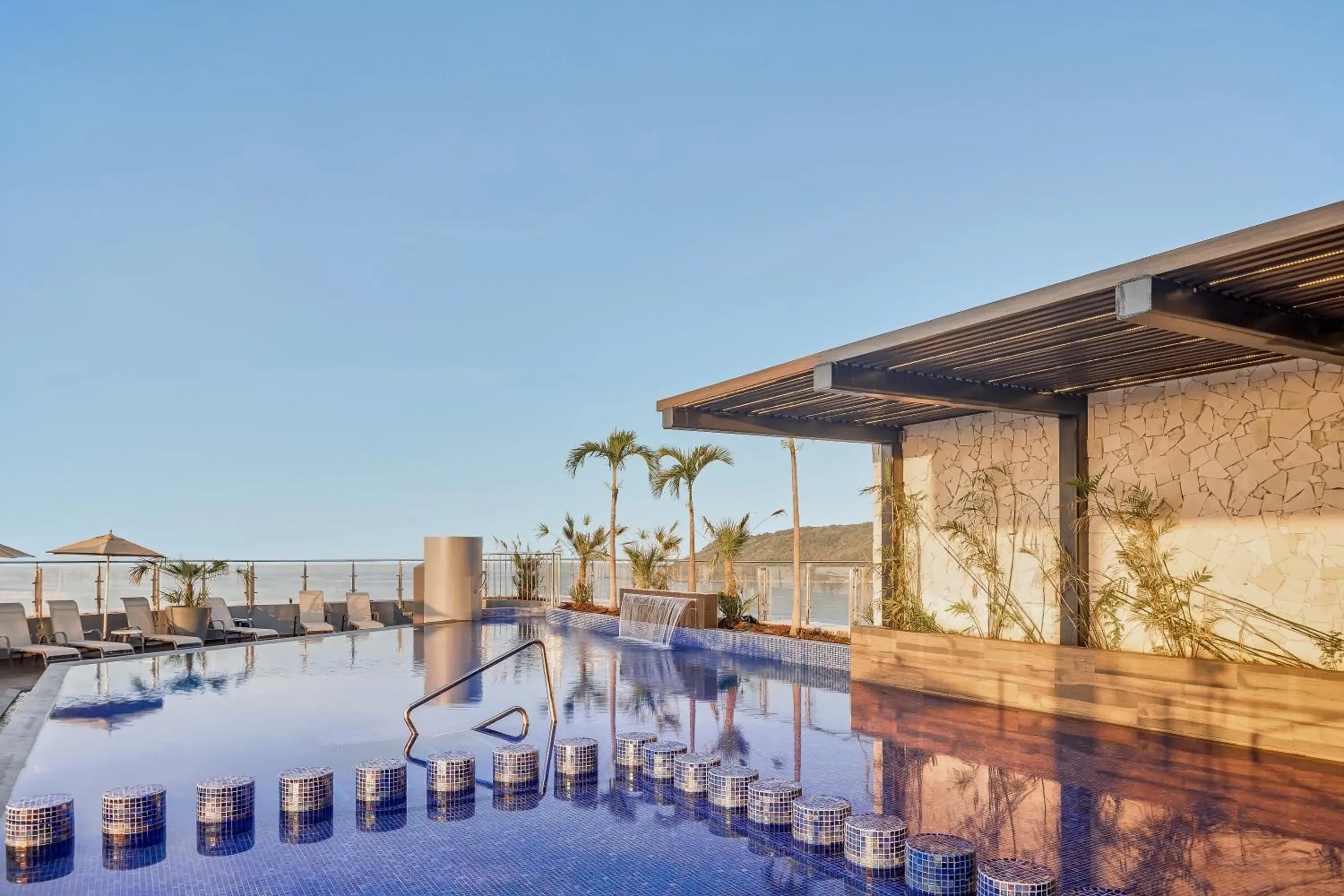 Pool view in Fiesta Inn Mazatlán Pool view in Fiesta Inn Mazatlán