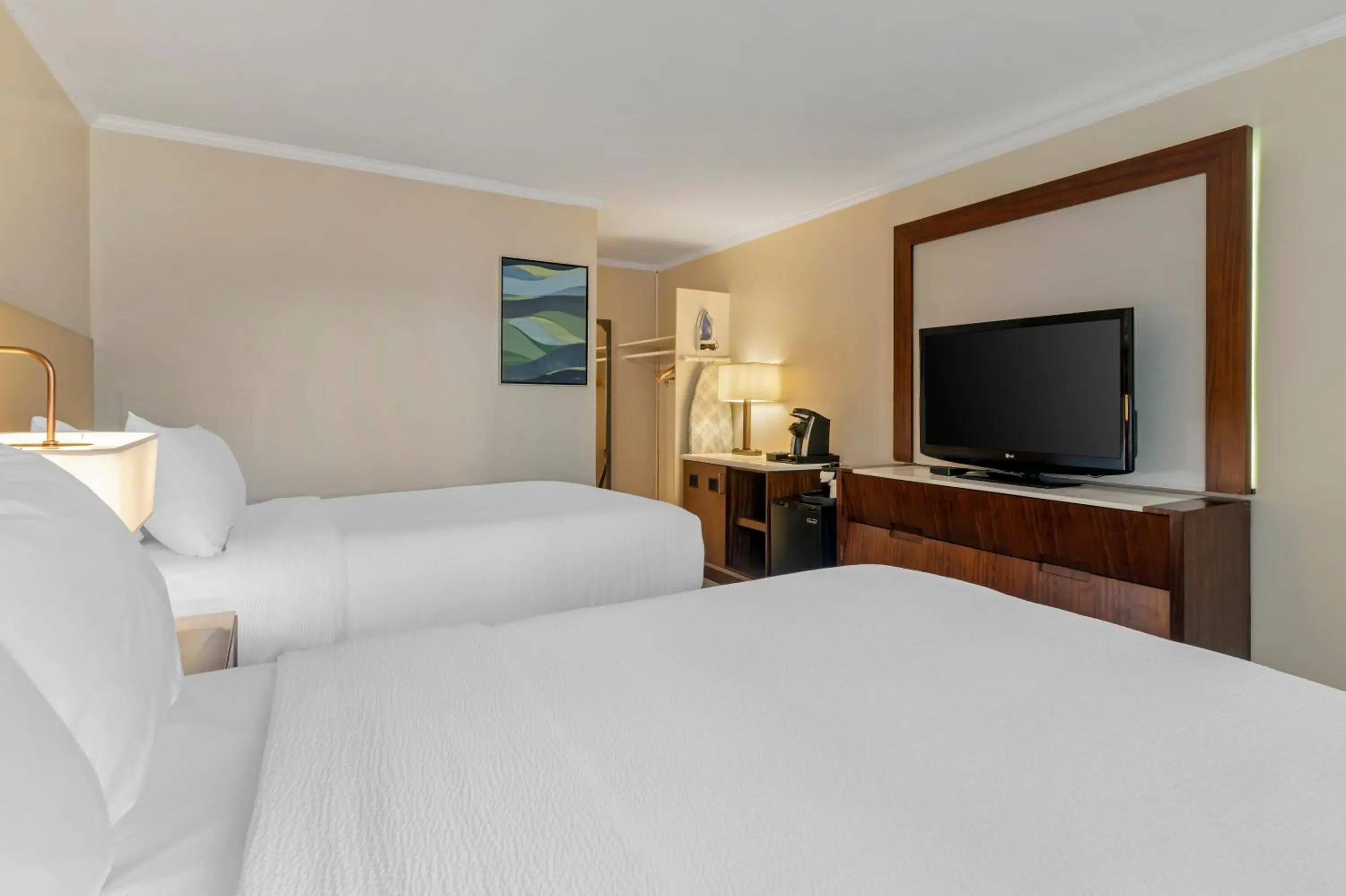 Bedroom, Bed in Downtown Dover Inn Bedroom, Bed in Downtown Dover Inn