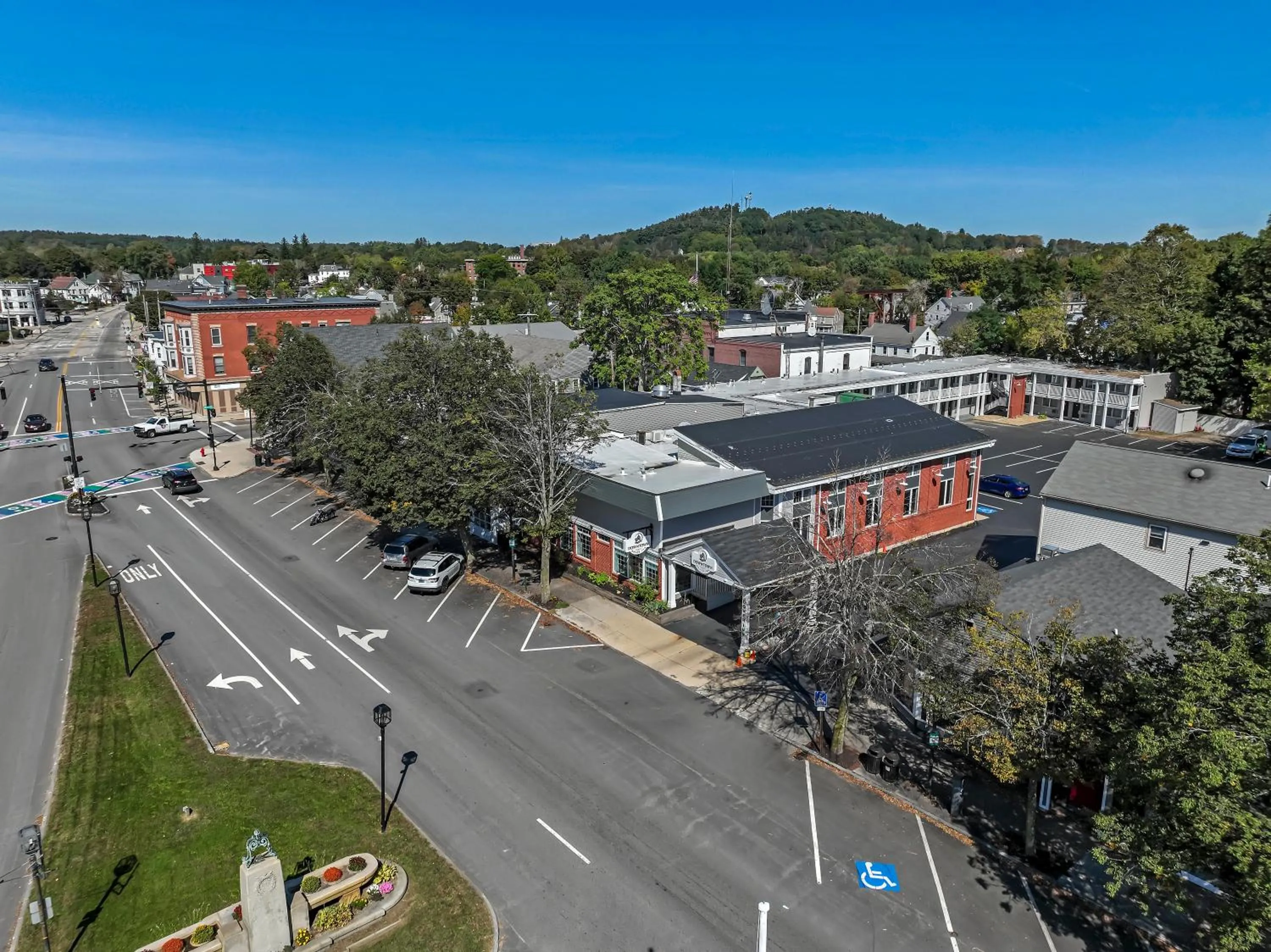 Property building in Downtown Dover Inn
