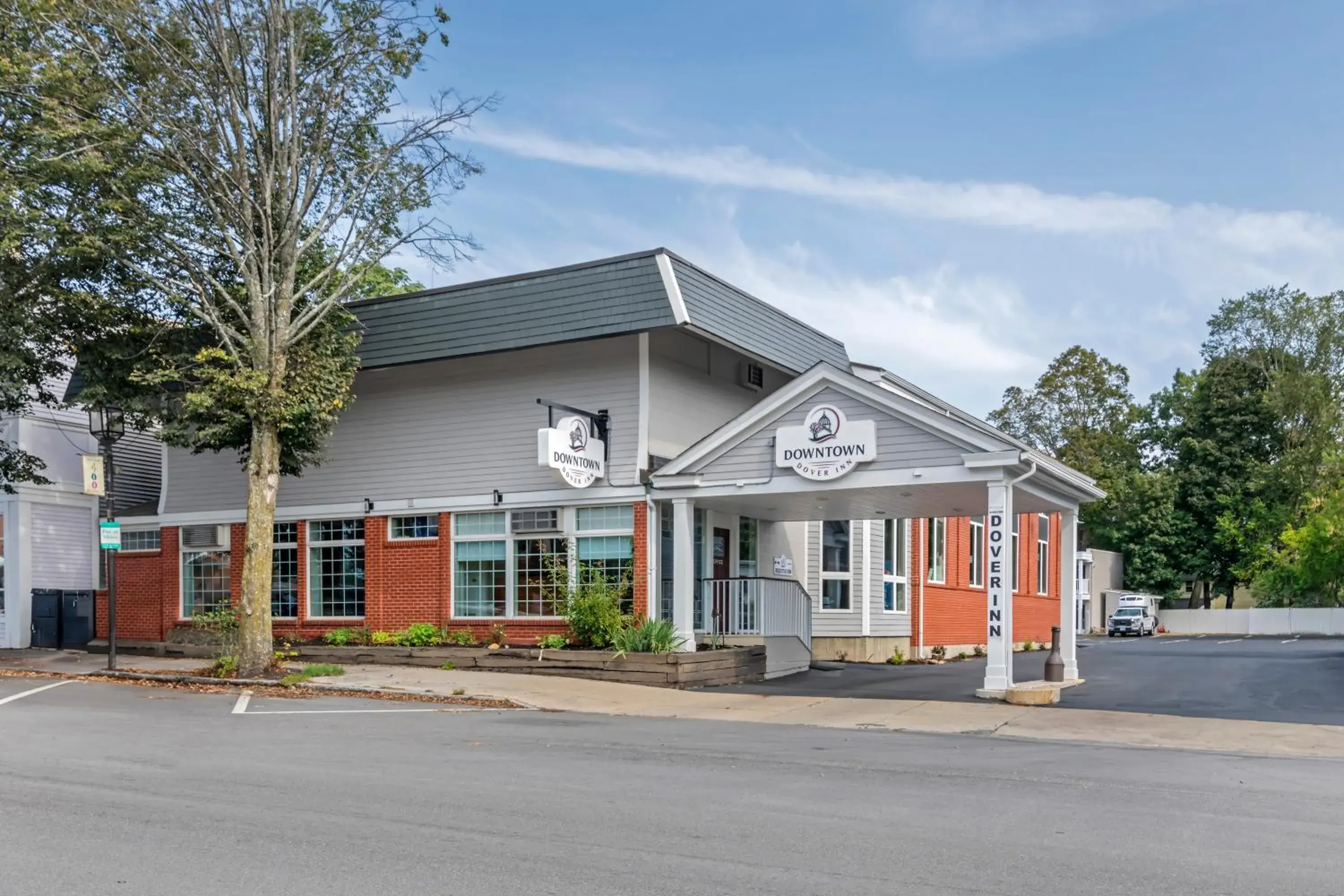 Property building in Downtown Dover Inn Property building in Downtown Dover Inn