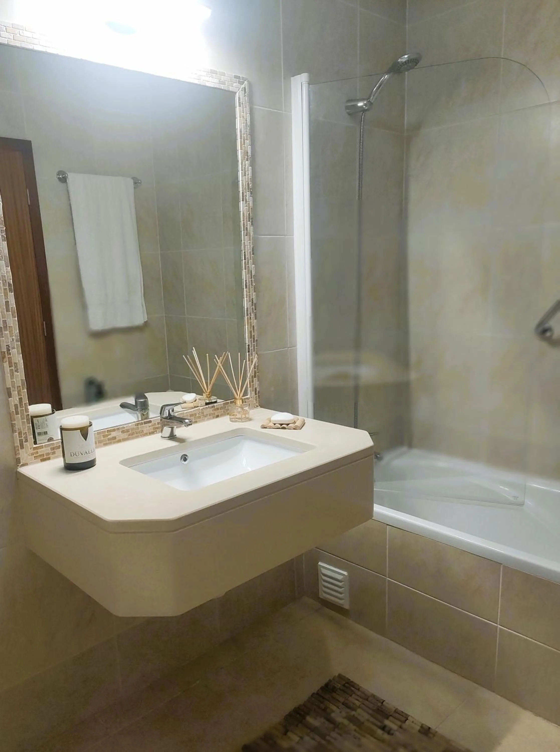 Bathroom in DeVVine Beach and Golf