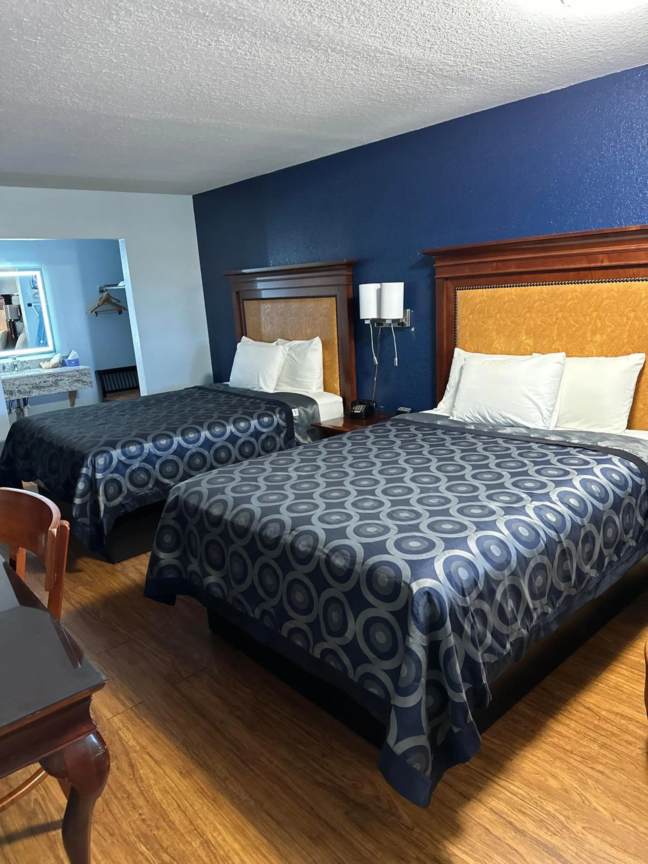 Tanglewood Motel