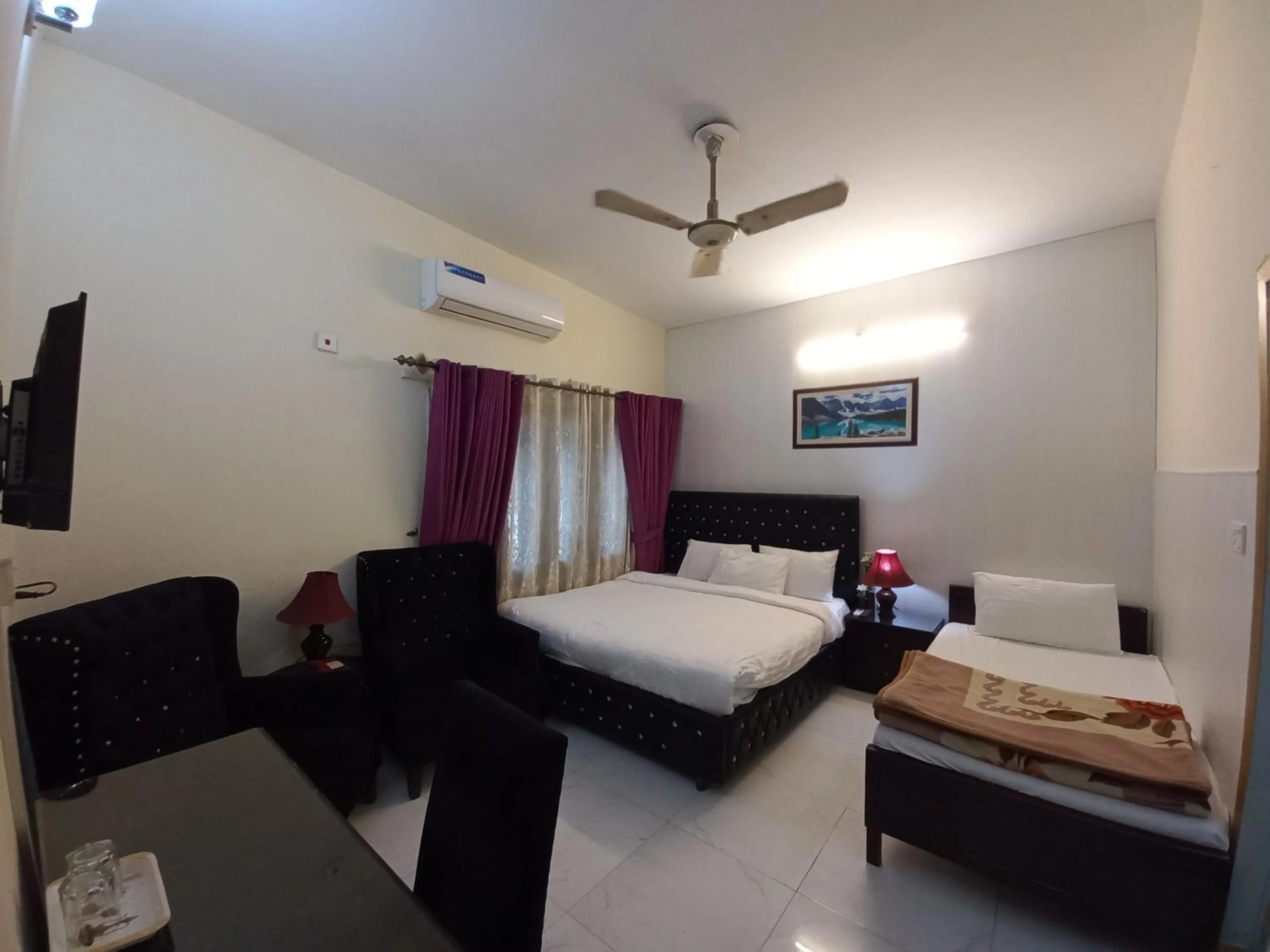 Bed in Travel Inn islamabad