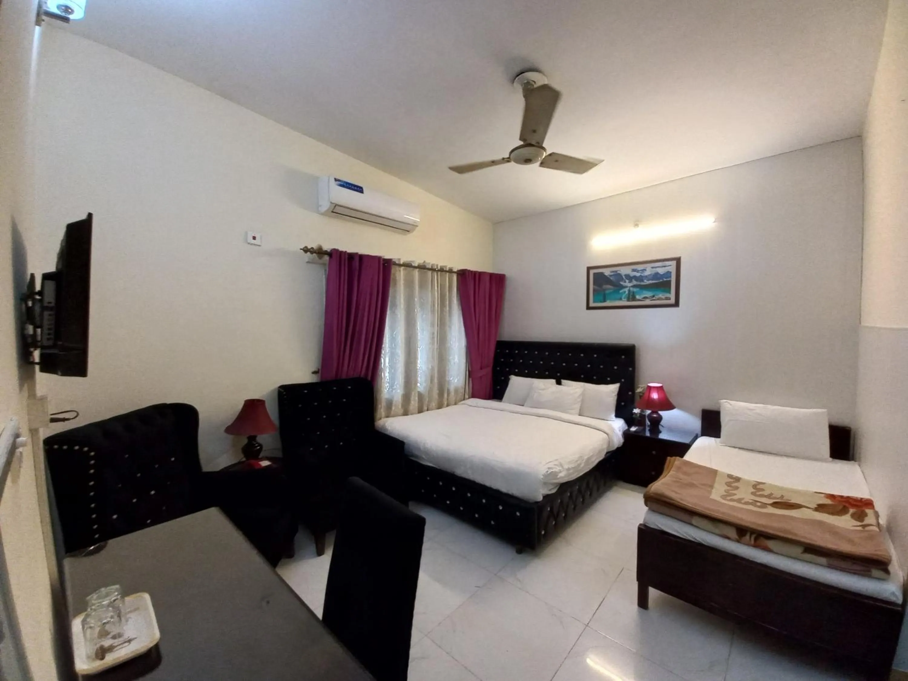 Bed in Travel Inn islamabad