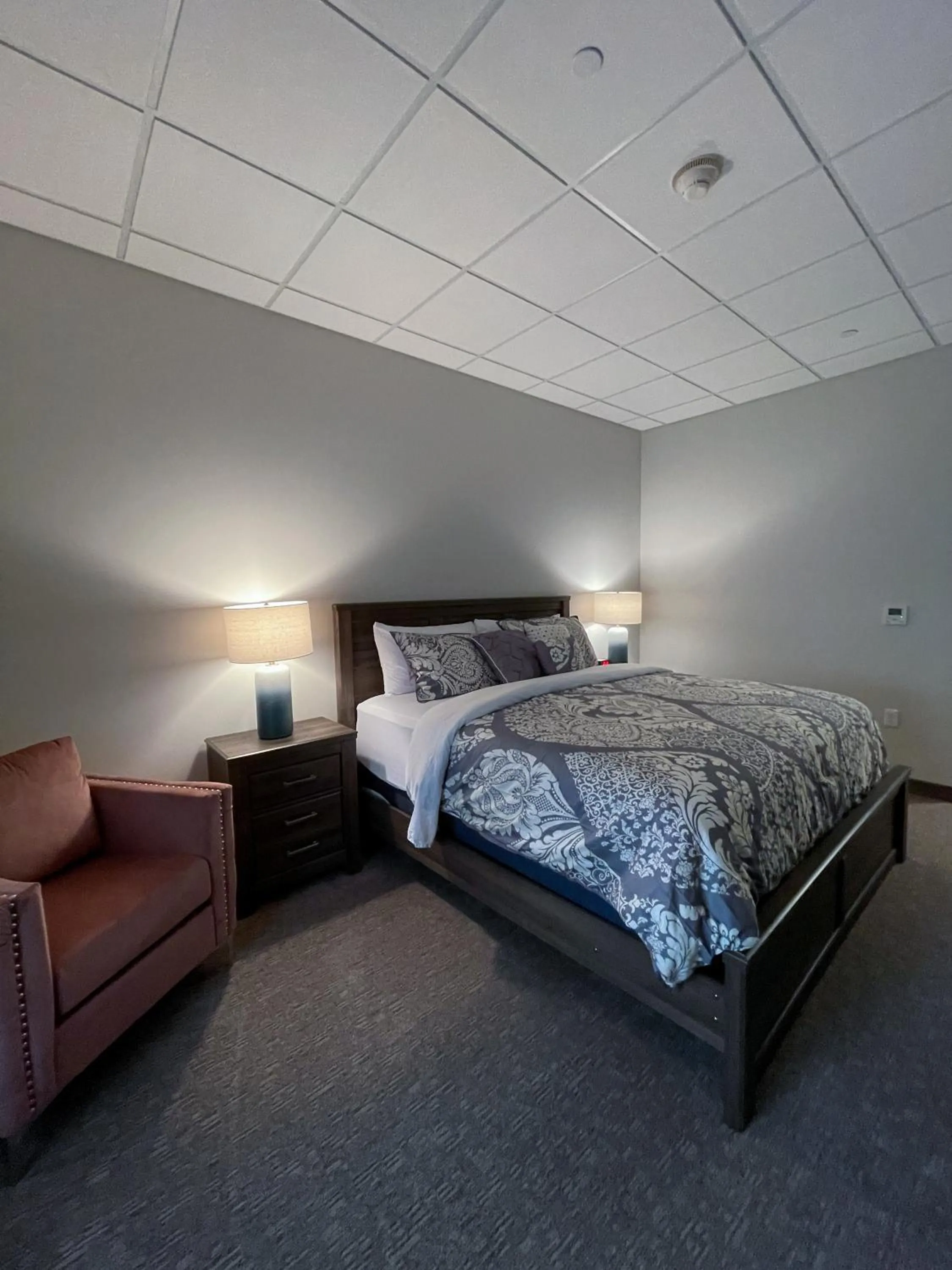 Bed in The Alonzo Ward Hotel