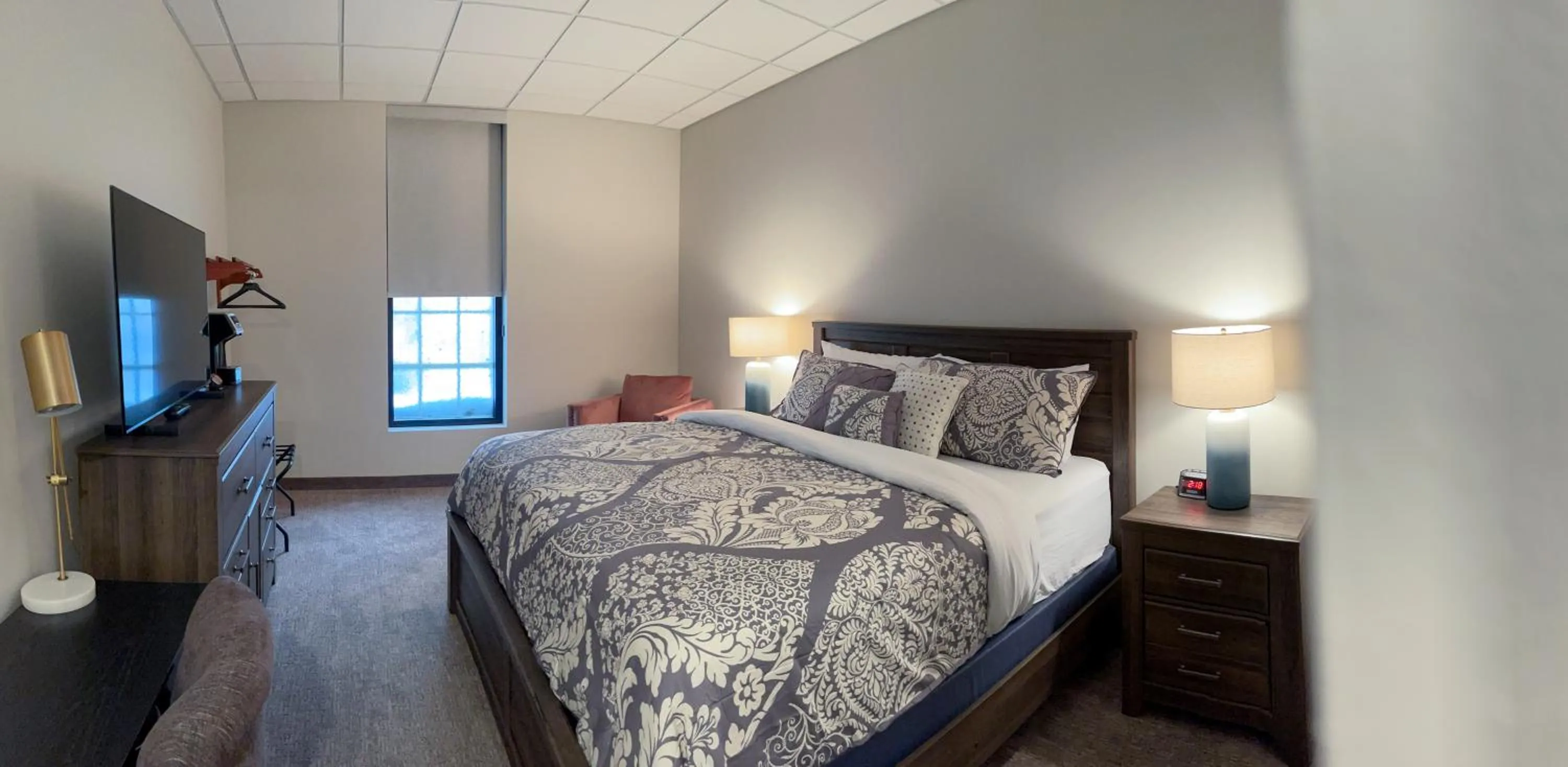 Bedroom, Bed in The Alonzo Ward Hotel