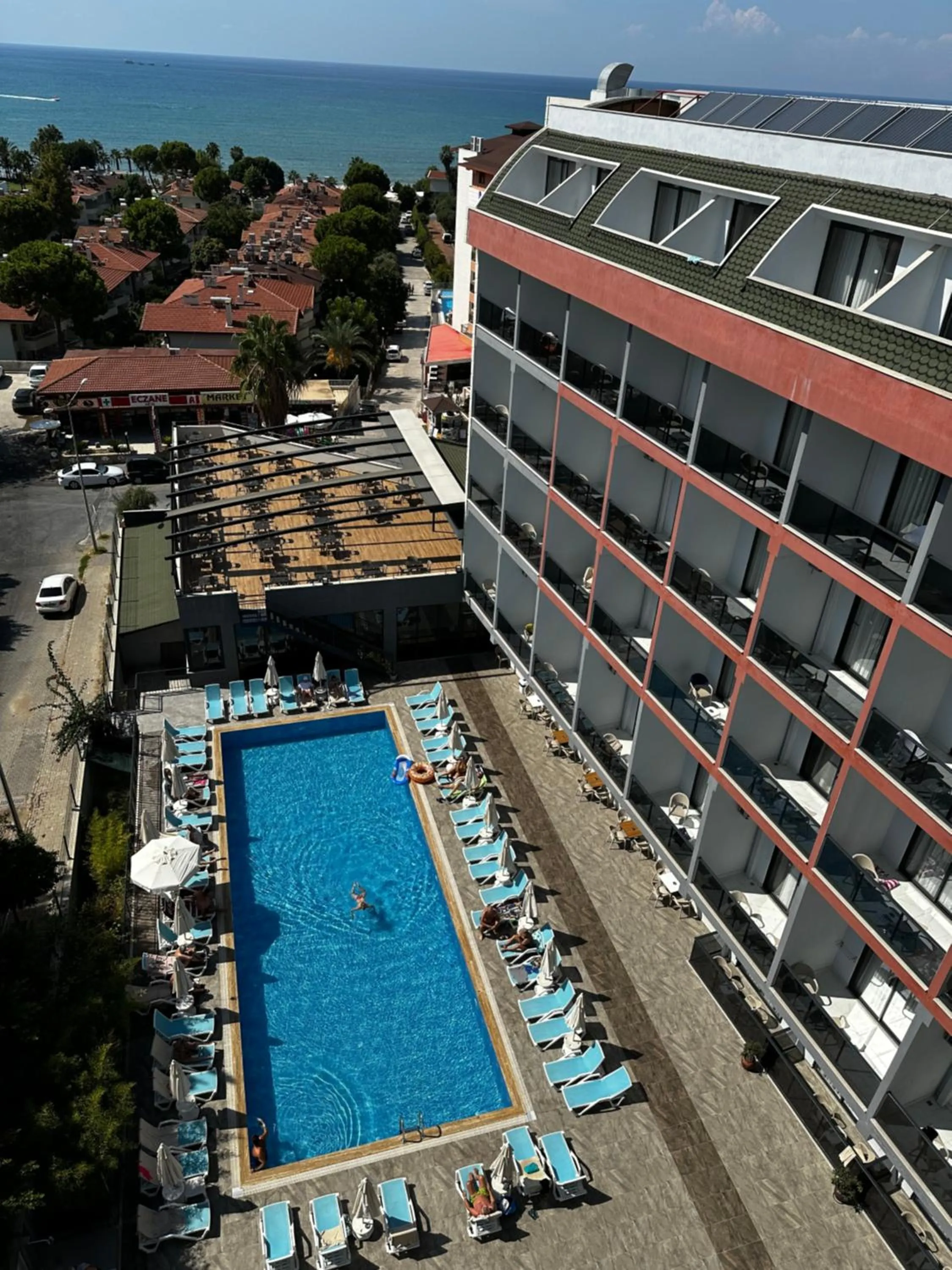 Communal lounge/ TV room in SiDE GOLDEN ROCK HOTEL&SPA