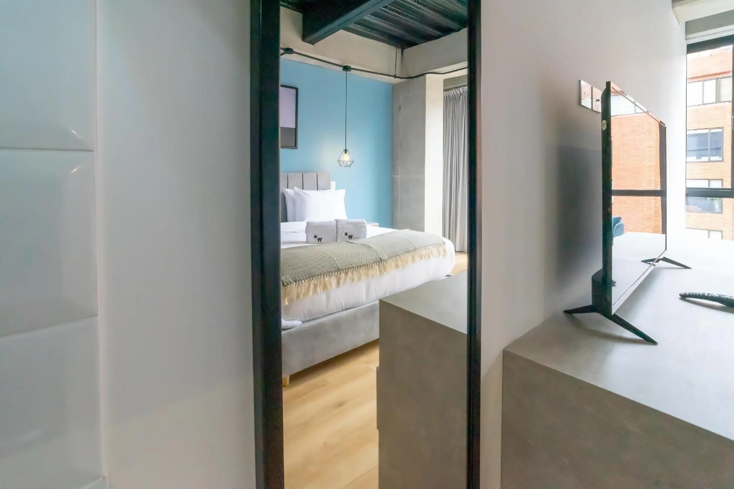 Bedroom, Bed in Beliving by Wynwood House