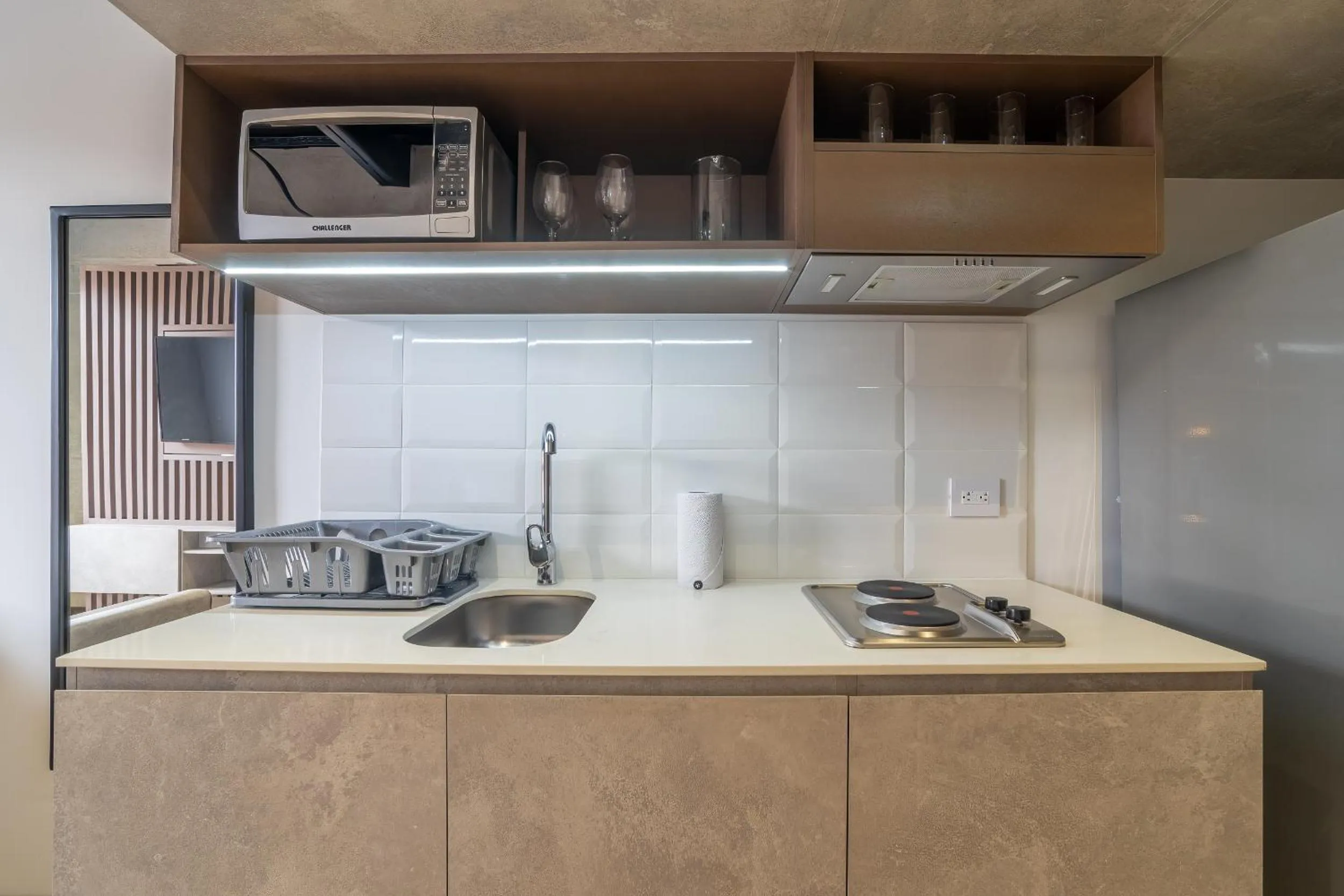Kitchen or kitchenette in Beliving by Wynwood House