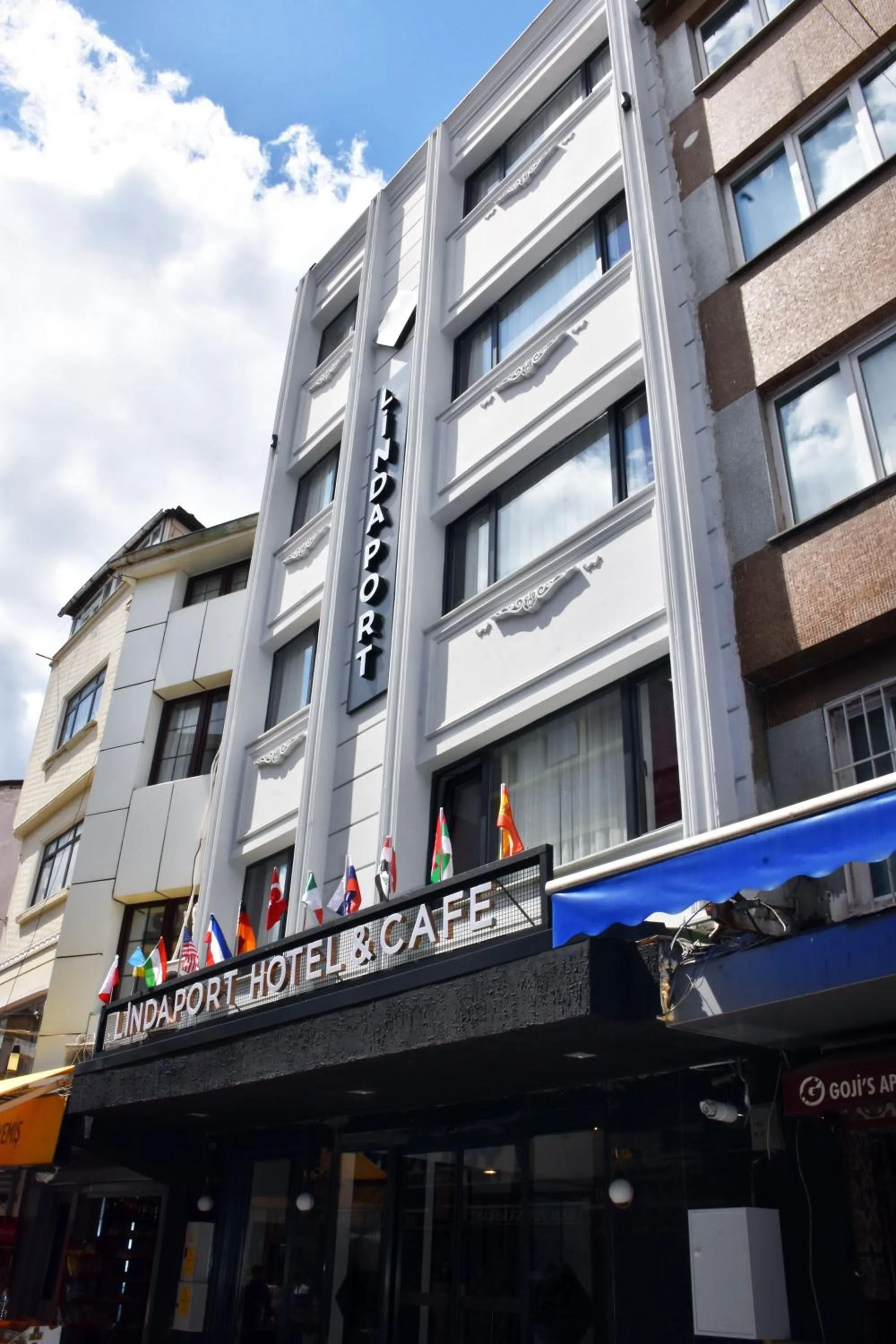 Property building in Linda Port Hotel