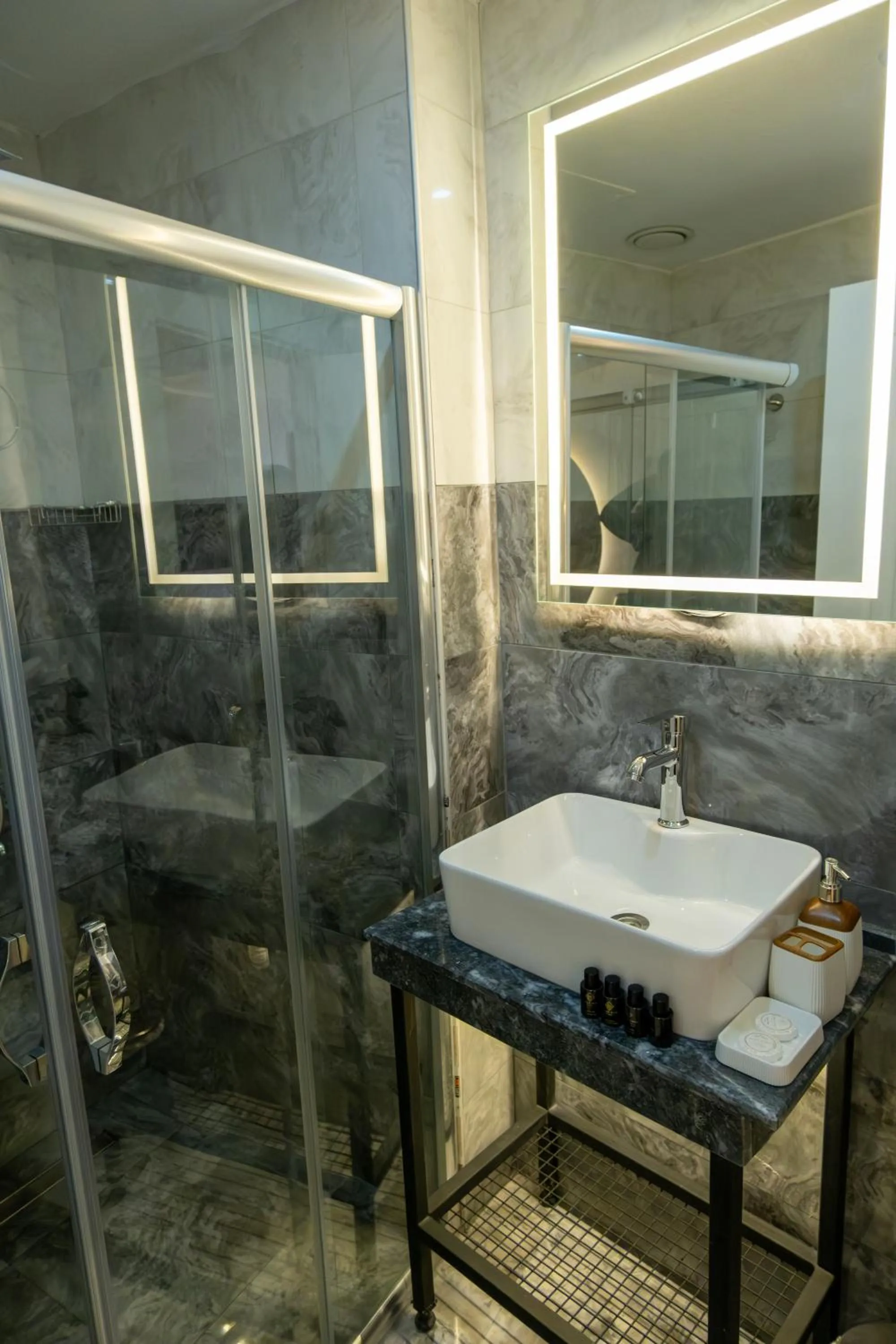 Bathroom in Linda Port Hotel