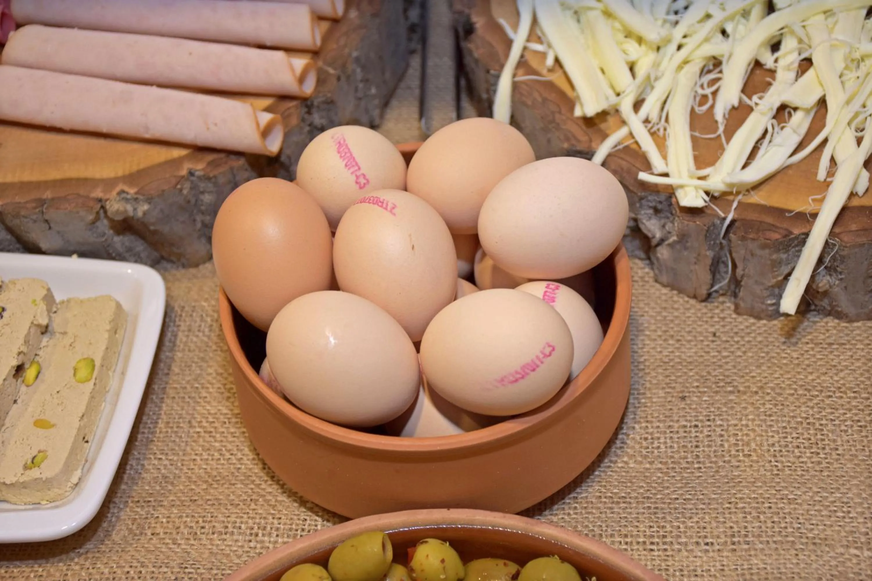 Food and drinks in Linda Port Hotel