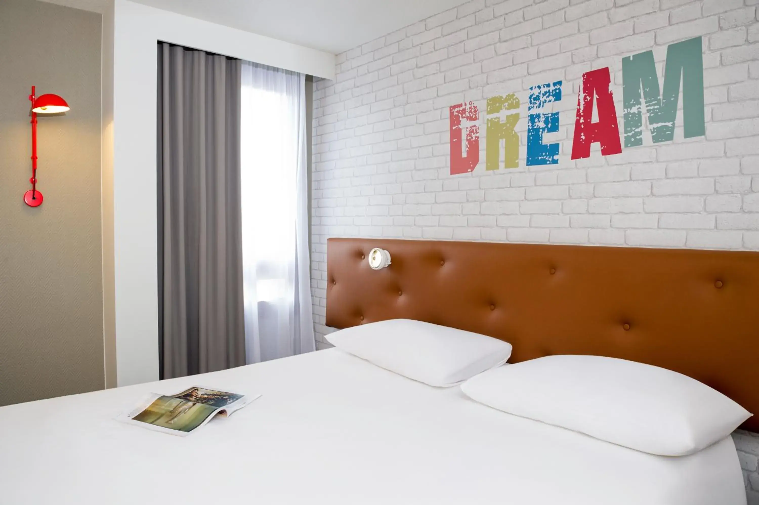 Bed in ibis Styles Chartres Métropole Bed in ibis Styles Chartres Métropole