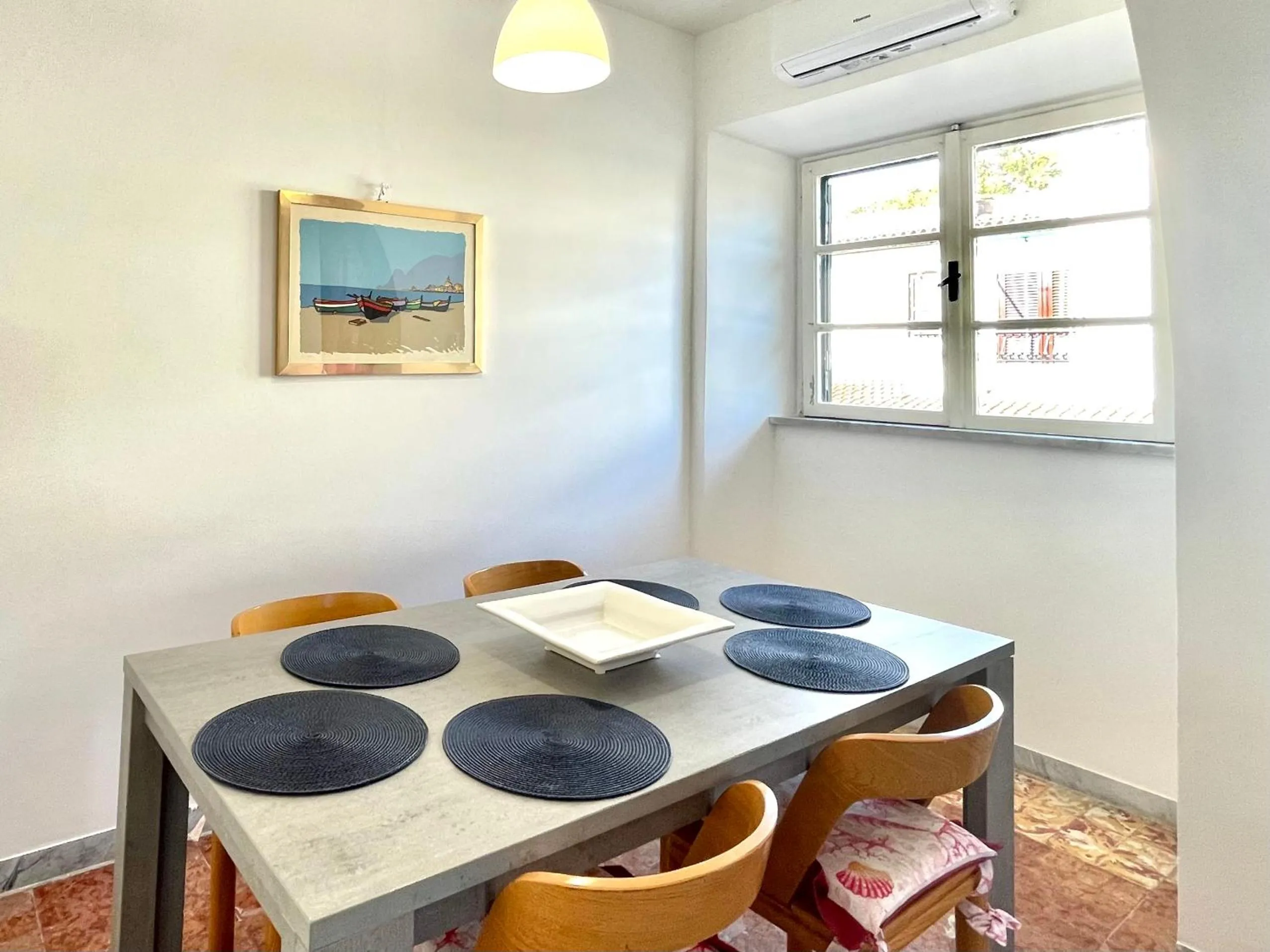 Dining area in DOMUS MARI a due passi dal mare Anzio Cincinnato