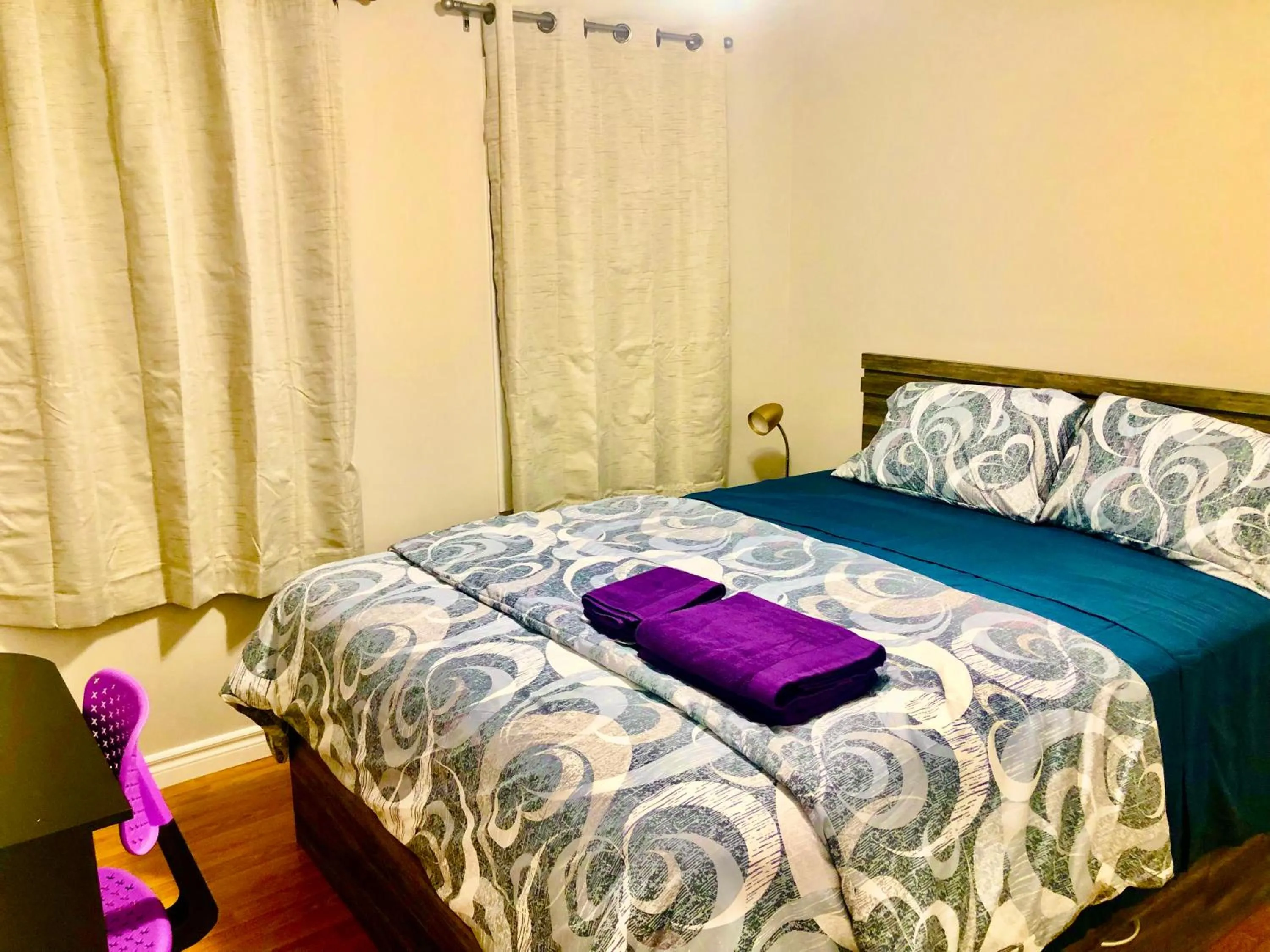 Photo of the whole room, Bed in CozyHome