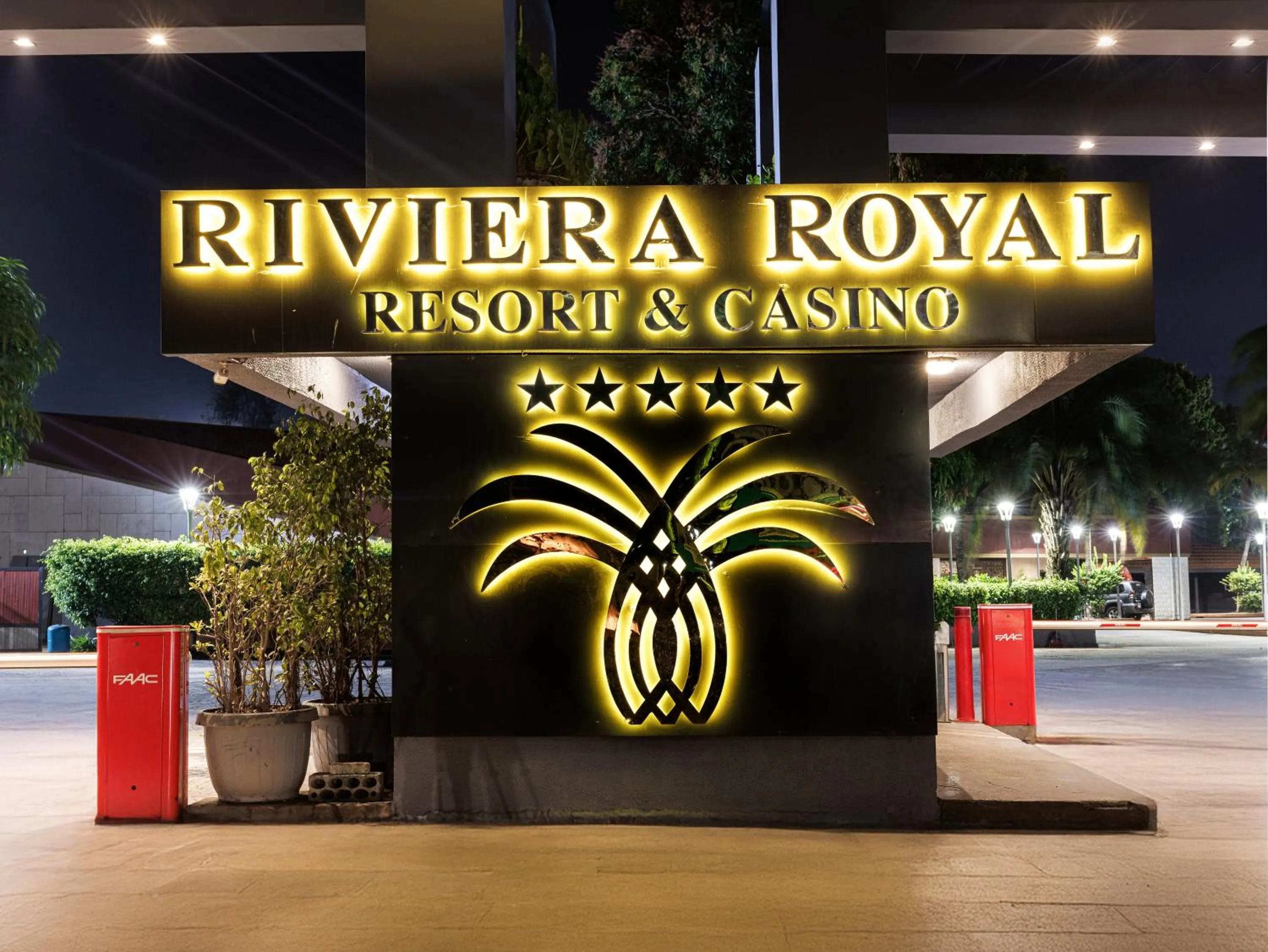 Property building in Riviera Royal Hotel