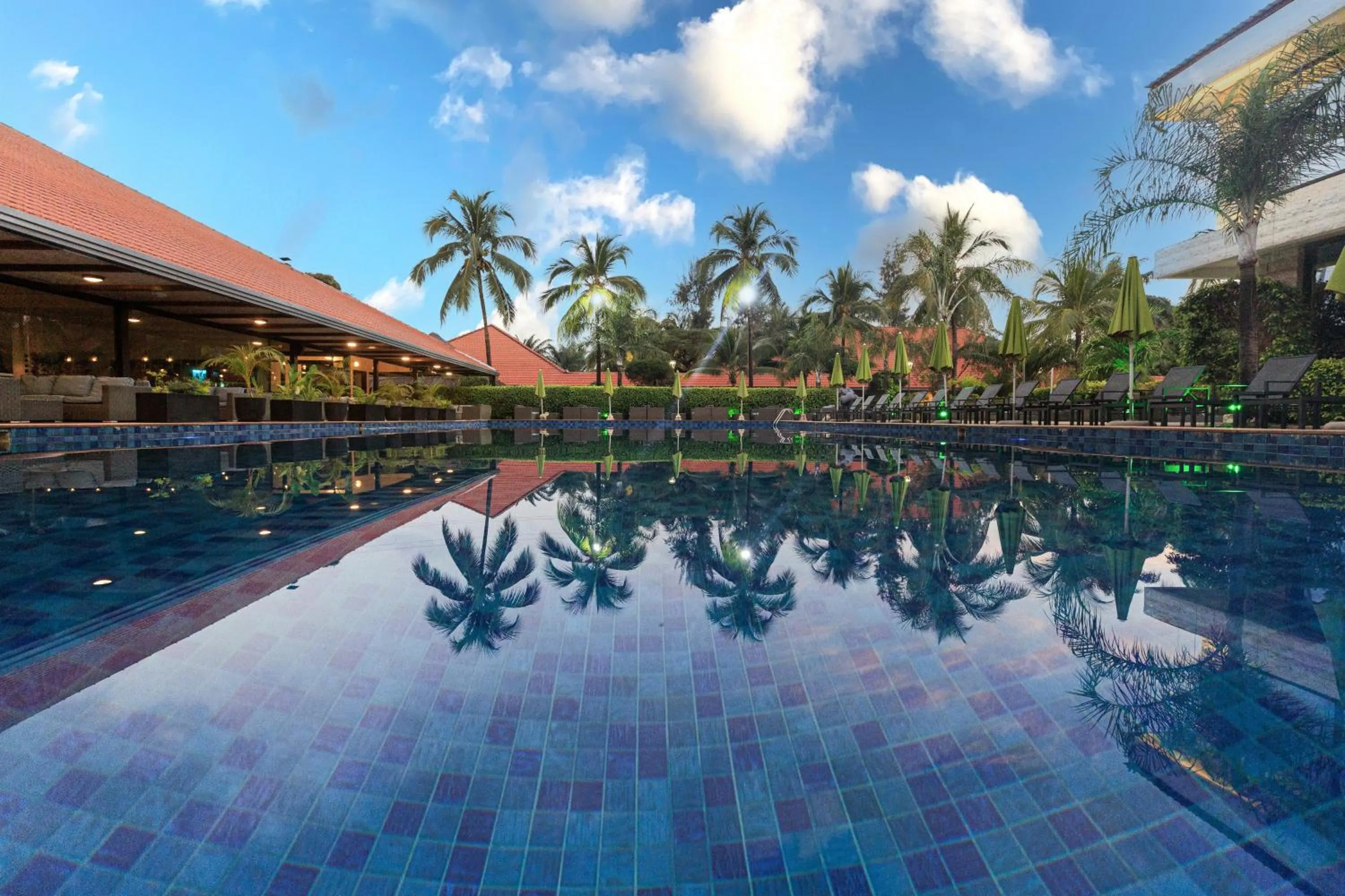 Swimming pool in Riviera Royal Hotel