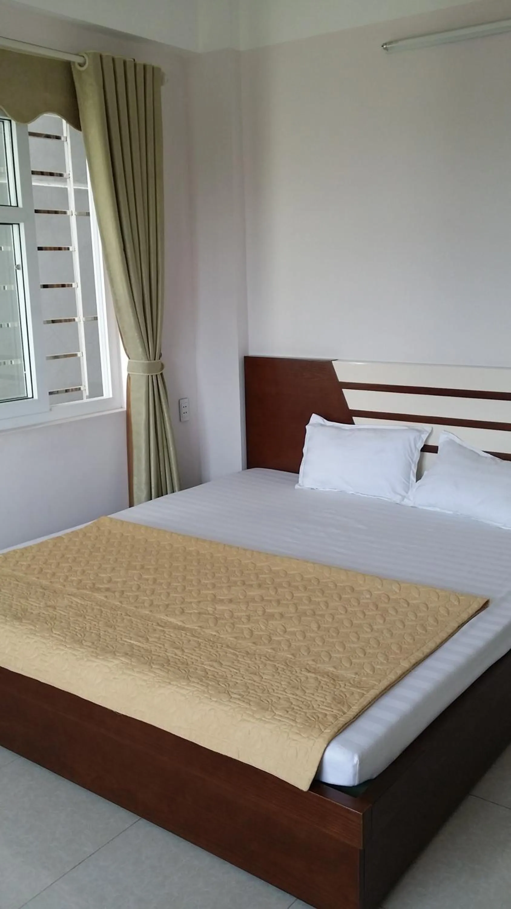 Photo of the whole room, Bed in The Light Hotel