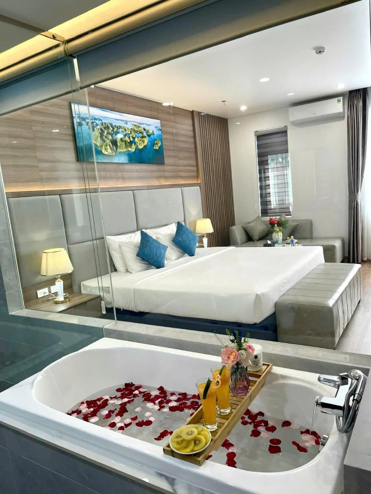 Bed in Central Halong Hotel