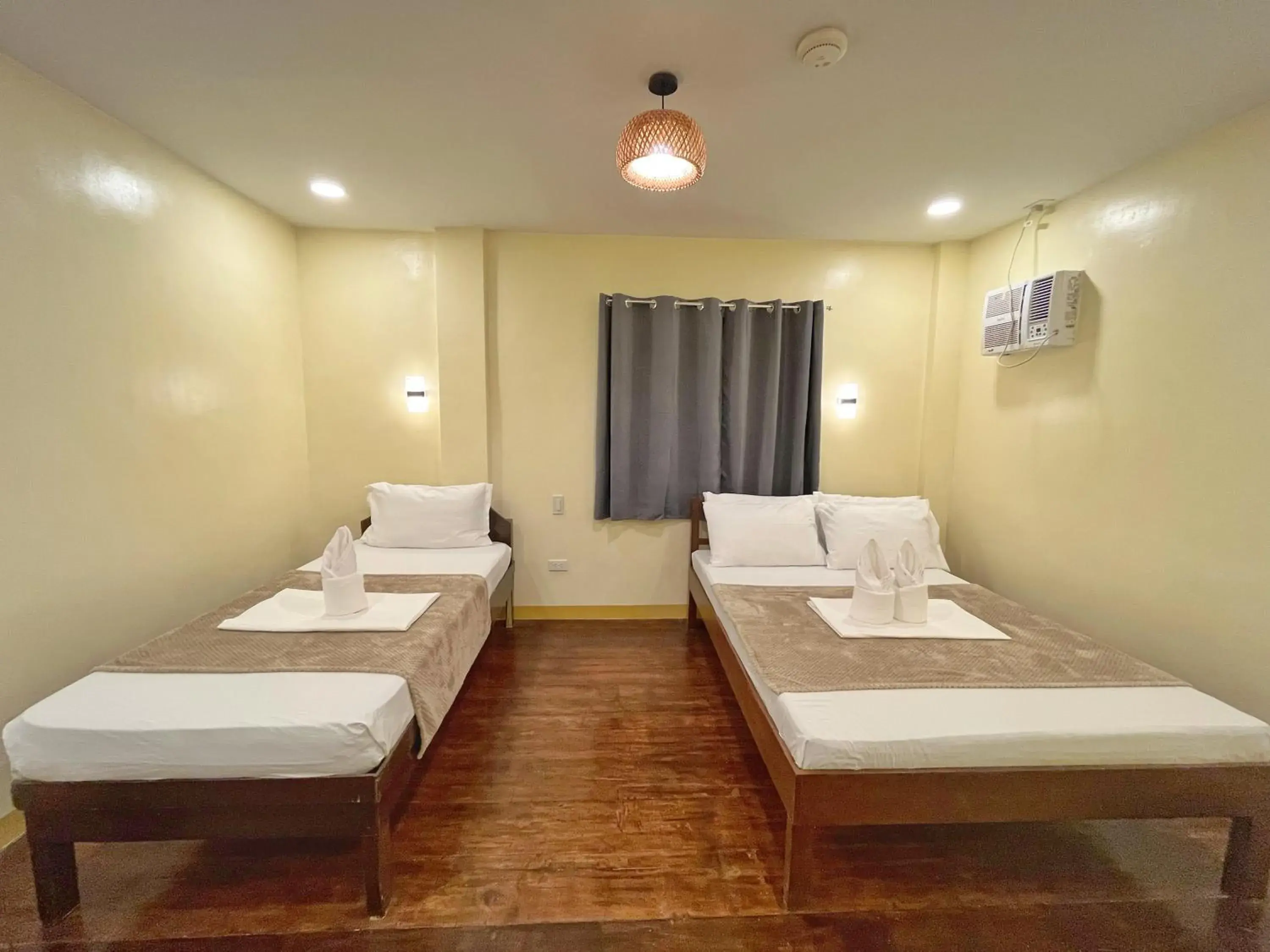 Bedroom, Bed in Zuric Pension House Bedroom, Bed in Zuric Pension House