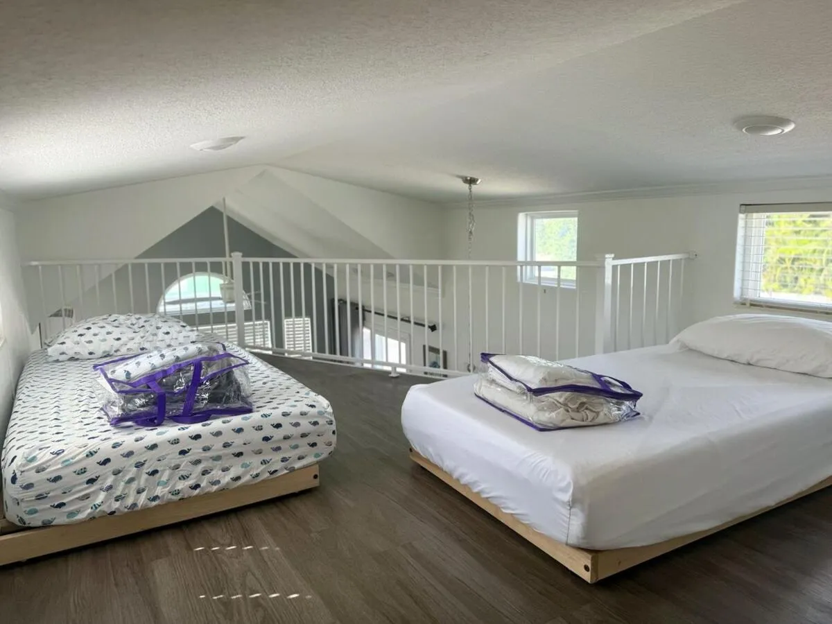 Bedroom, Bed in Sun Outdoors Marathon