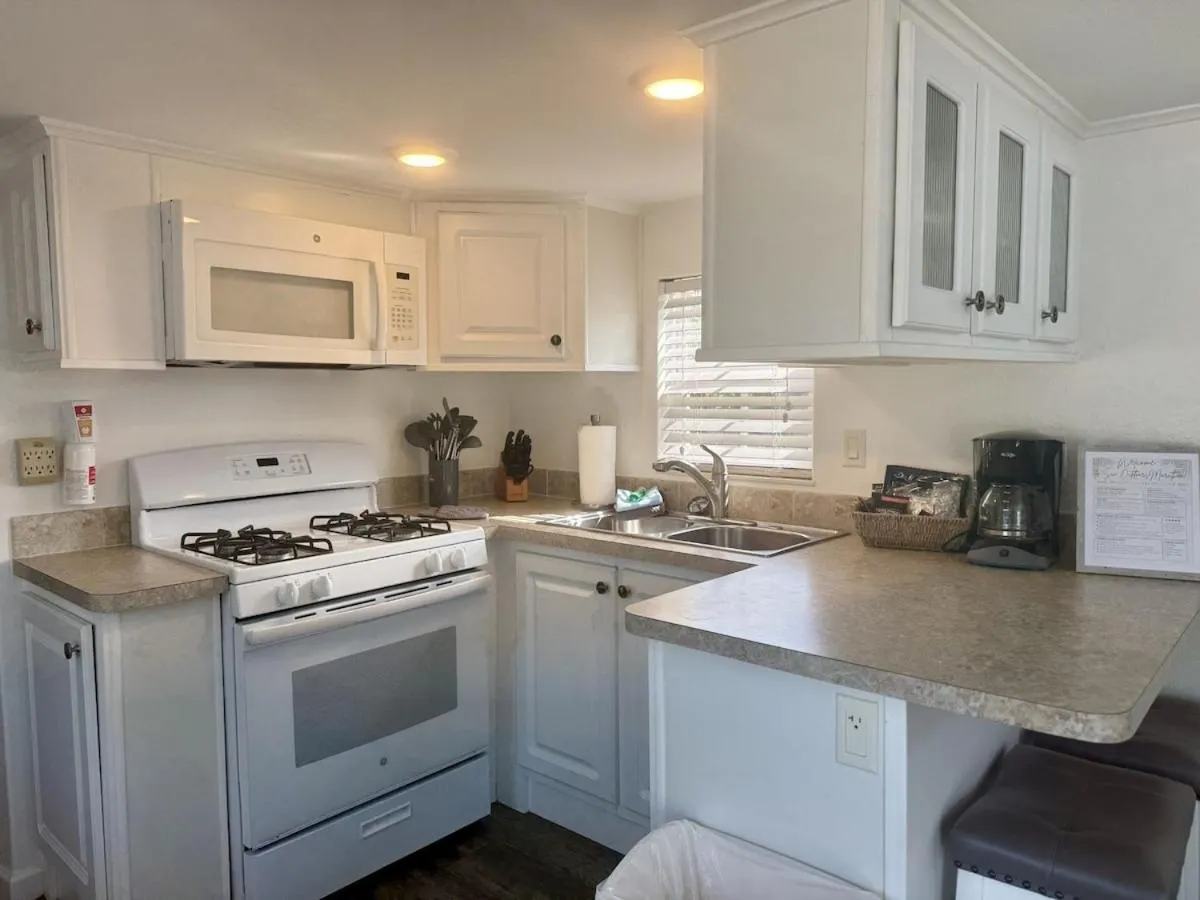 Kitchen or kitchenette in Sun Outdoors Marathon