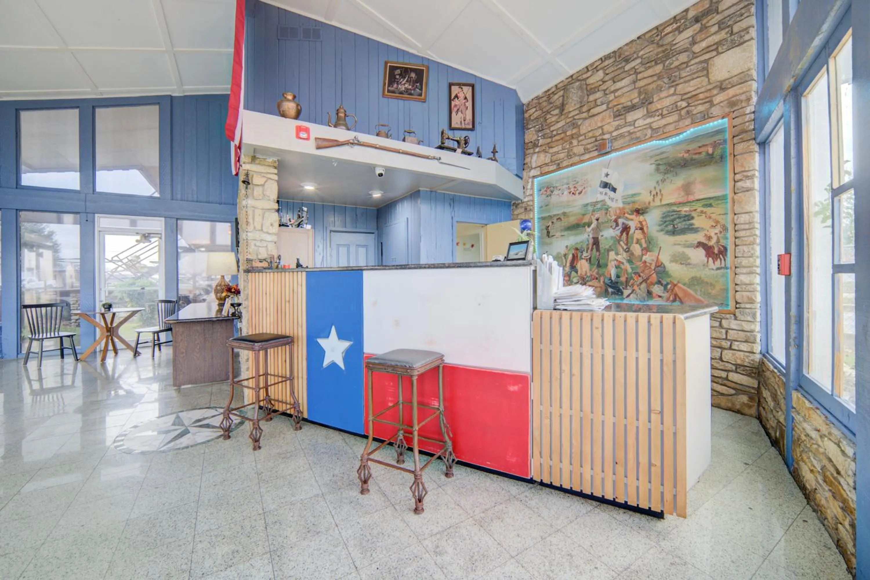 Lobby or reception in Cannon Inn By Capital O Gonzales Tx