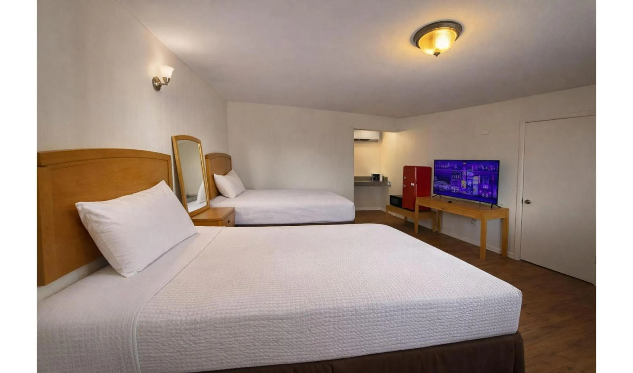 Bedroom, Bed in Cannon Inn By Capital O Gonzales Tx