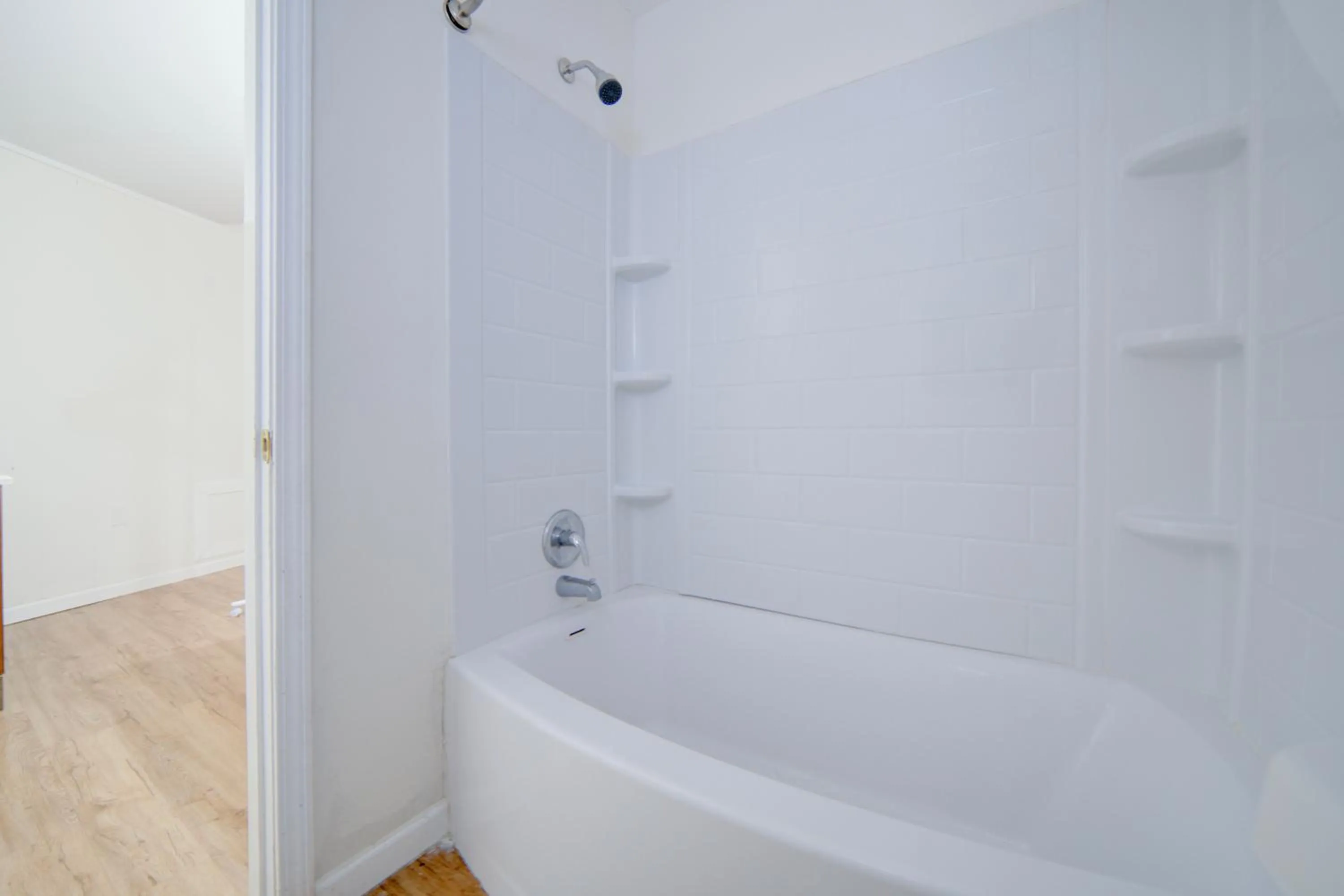 Bathroom in Cannon Inn By Capital O Gonzales Tx