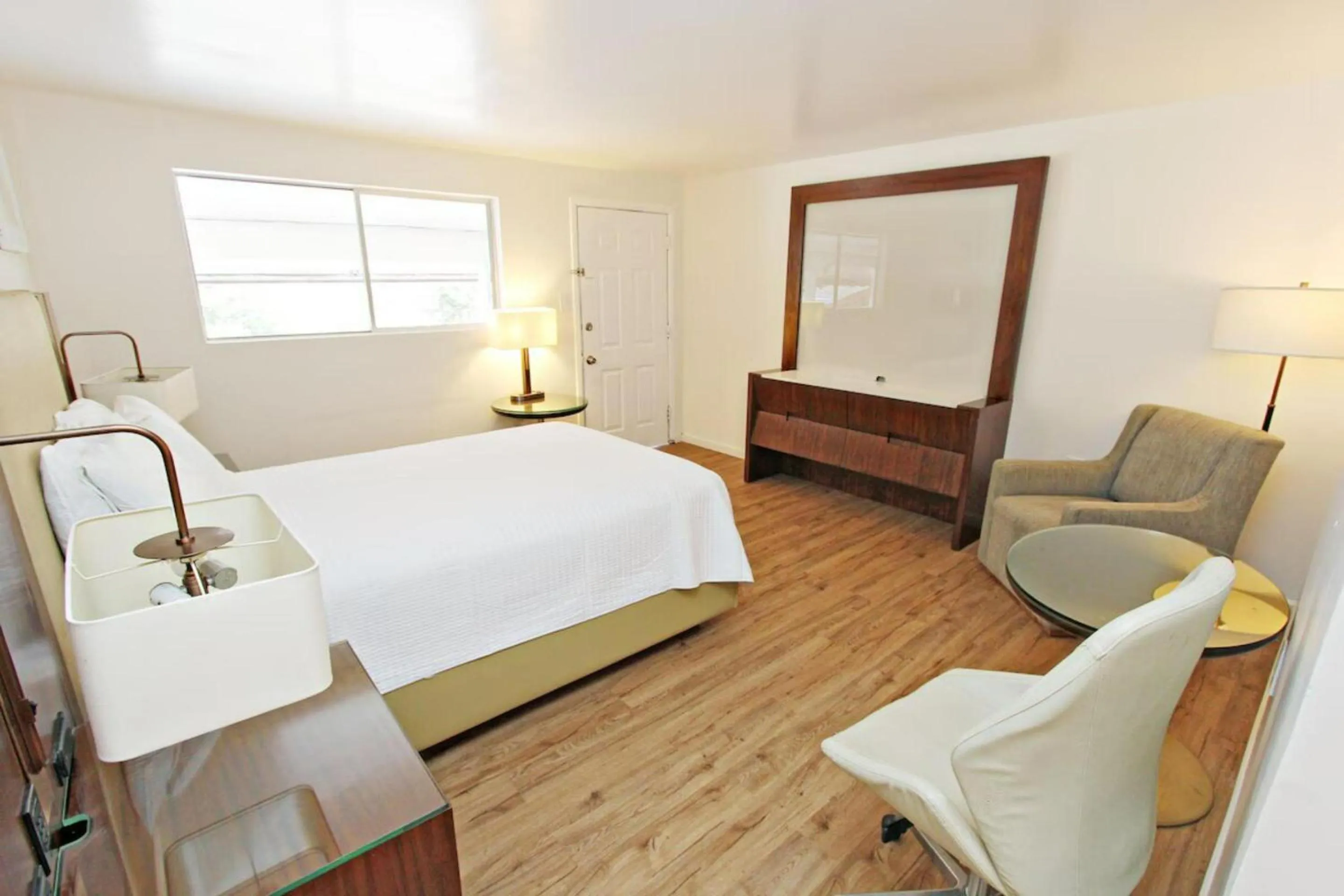 Bedroom, Bed in Cannon Inn By Capital O Gonzales Tx