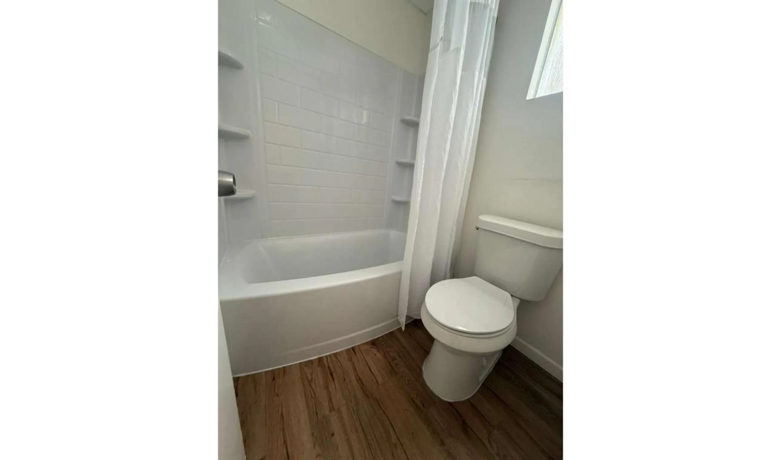 Bathroom in Cannon Inn By Capital O Gonzales Tx