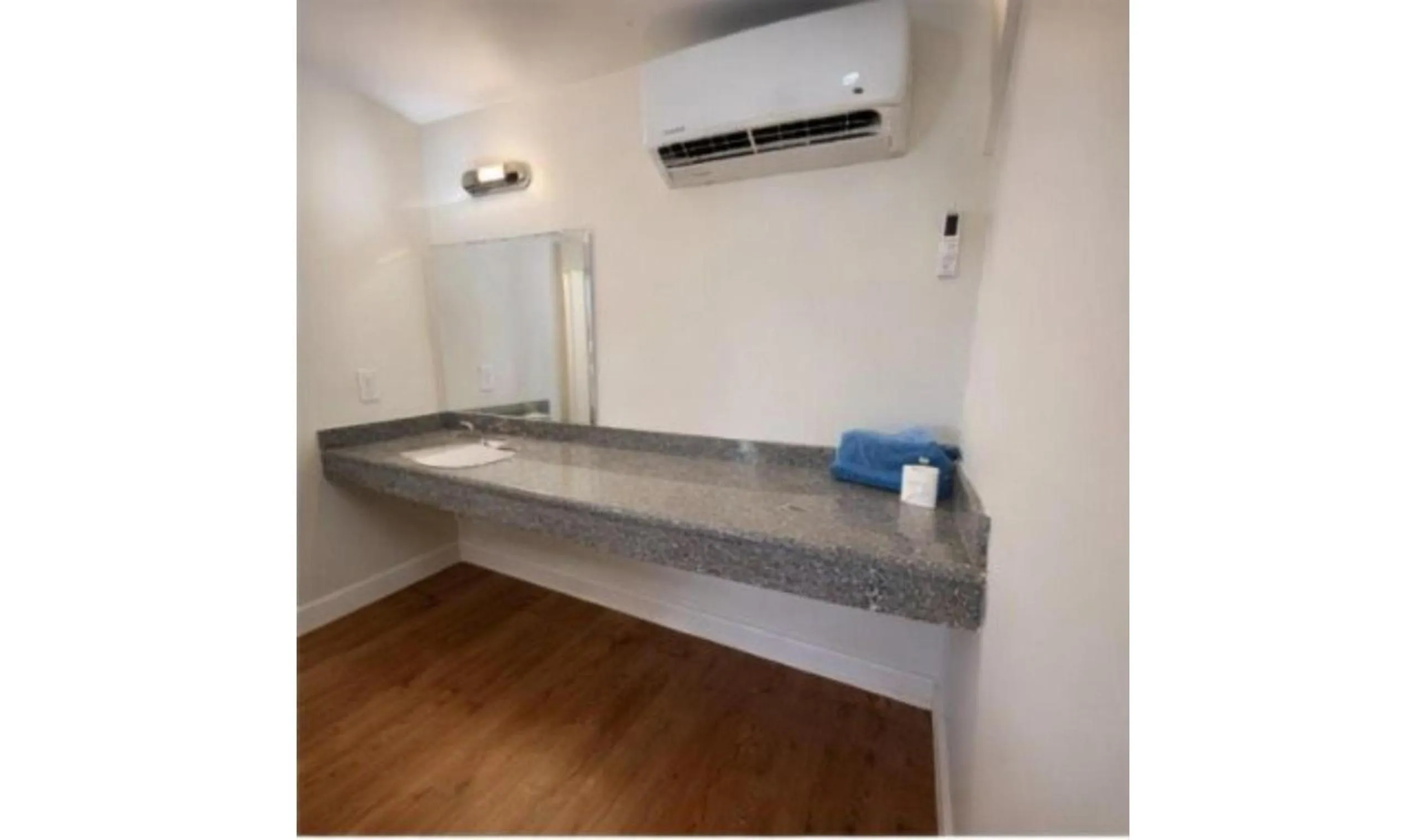 Bathroom in Cannon Inn By Capital O Gonzales Tx