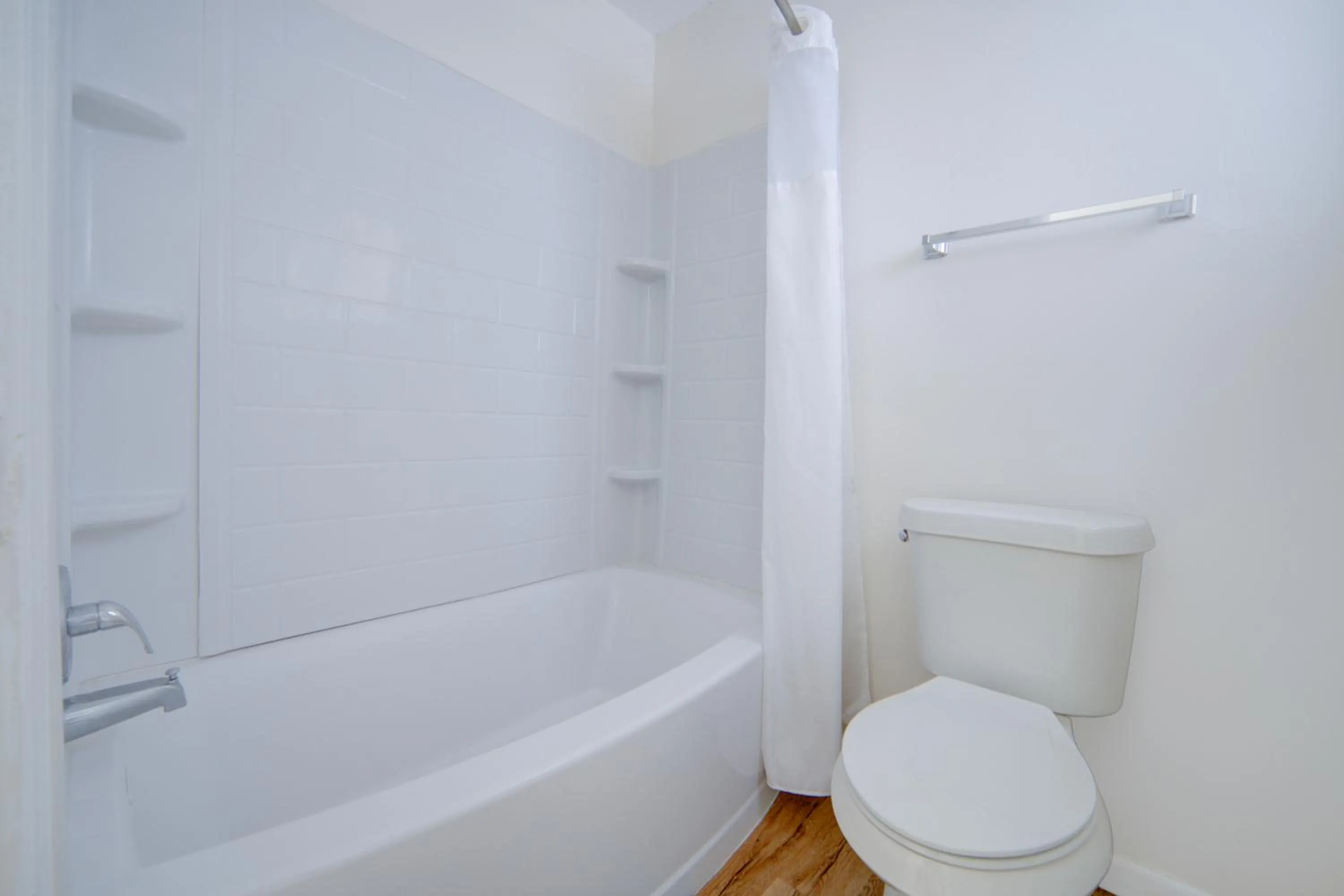 Bathroom in Cannon Inn By Capital O Gonzales Tx