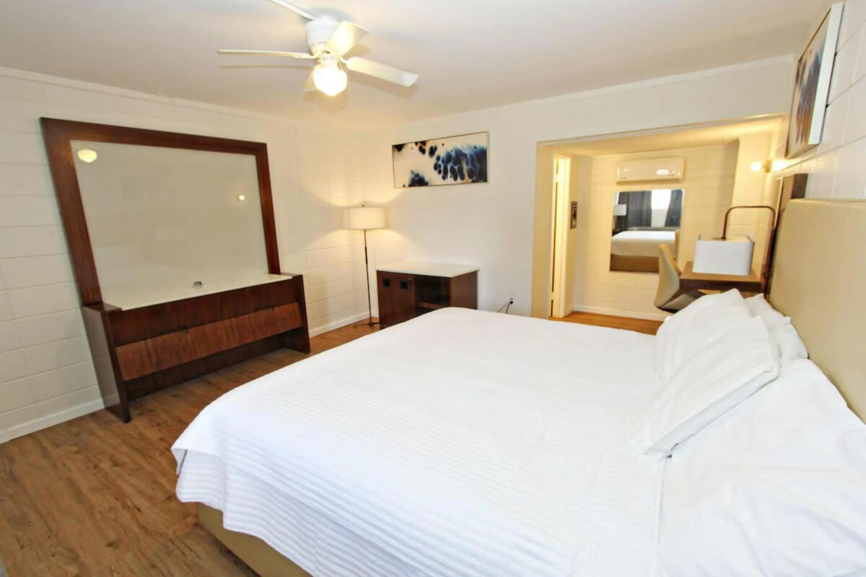 Bedroom, Bed in Cannon Inn By Capital O Gonzales Tx