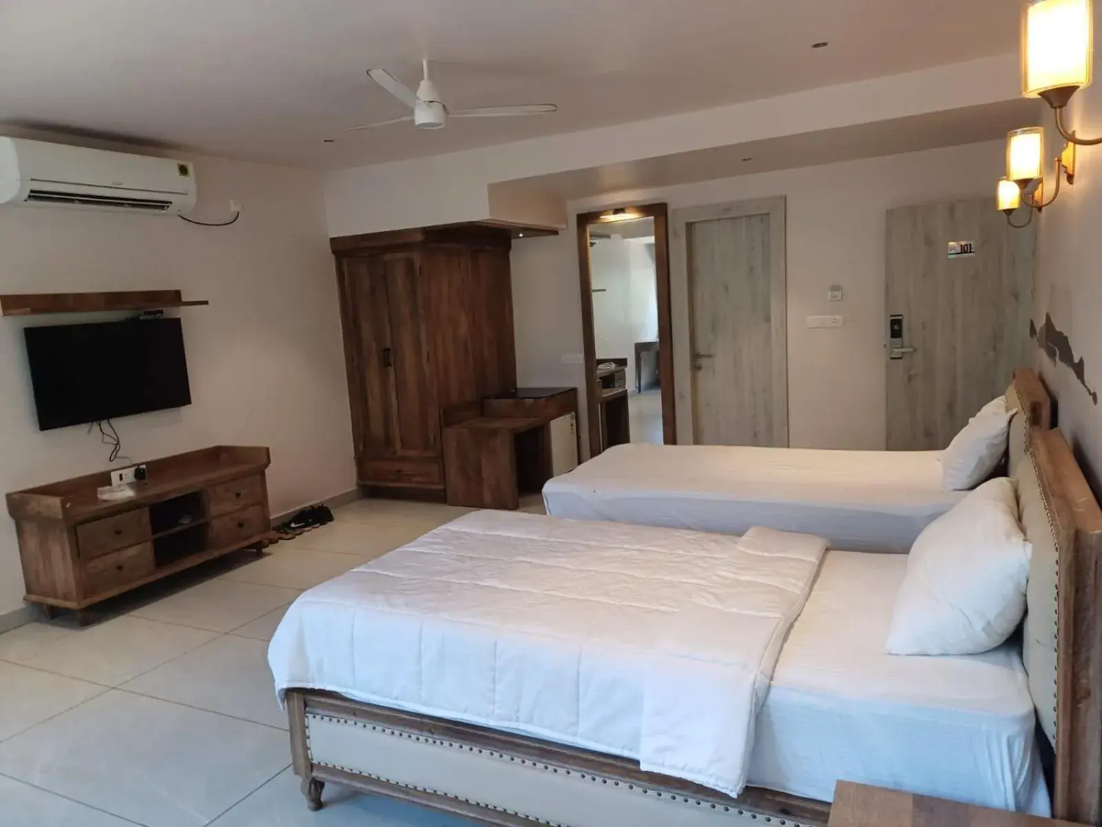 TV and multimedia, Bed in Ariena by ABA Hotel TV and multimedia, Bed in Ariena by ABA Hotel