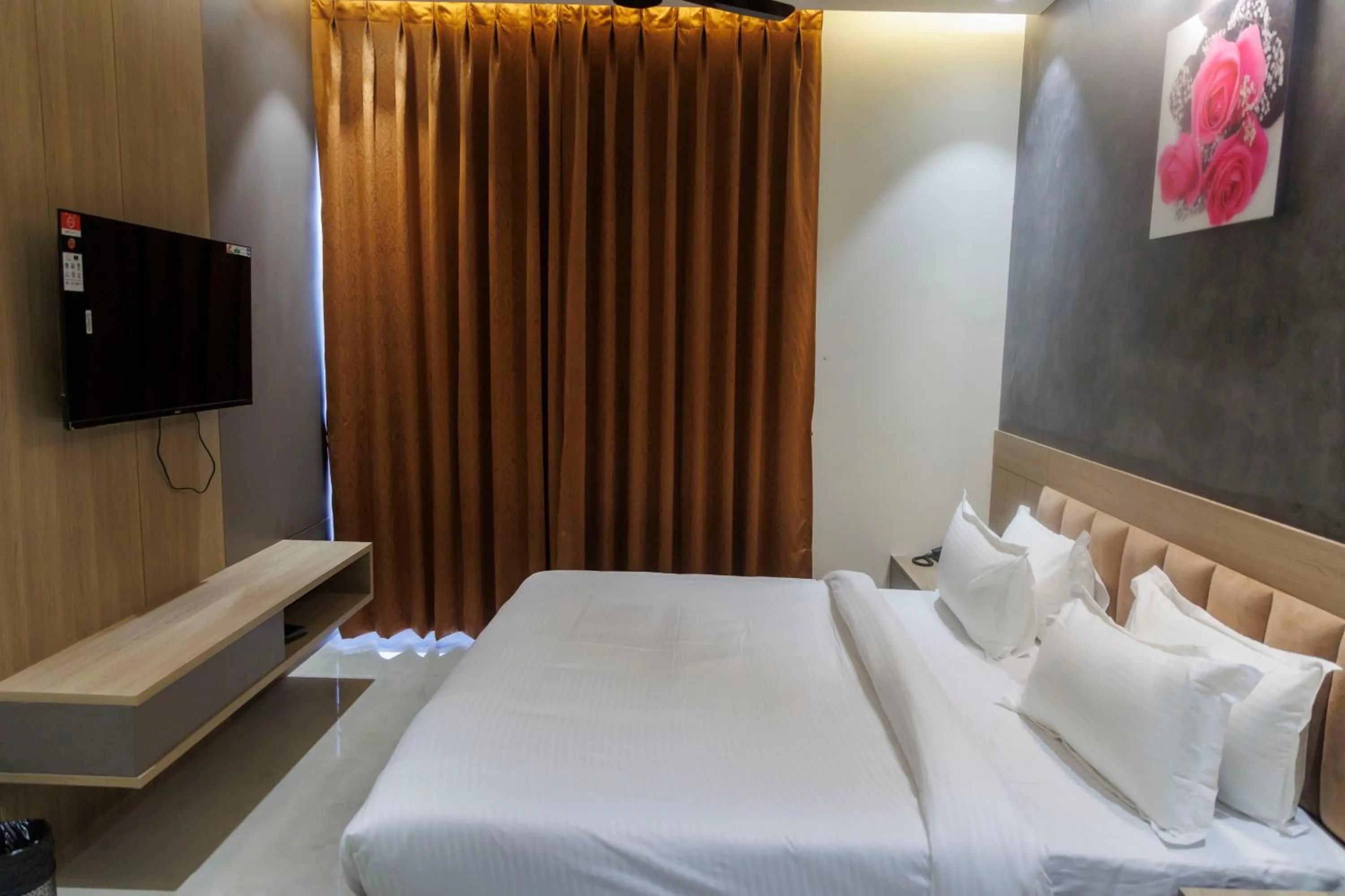Bed in Hotel Aryavilas-A Luxury Boutique Hotel
