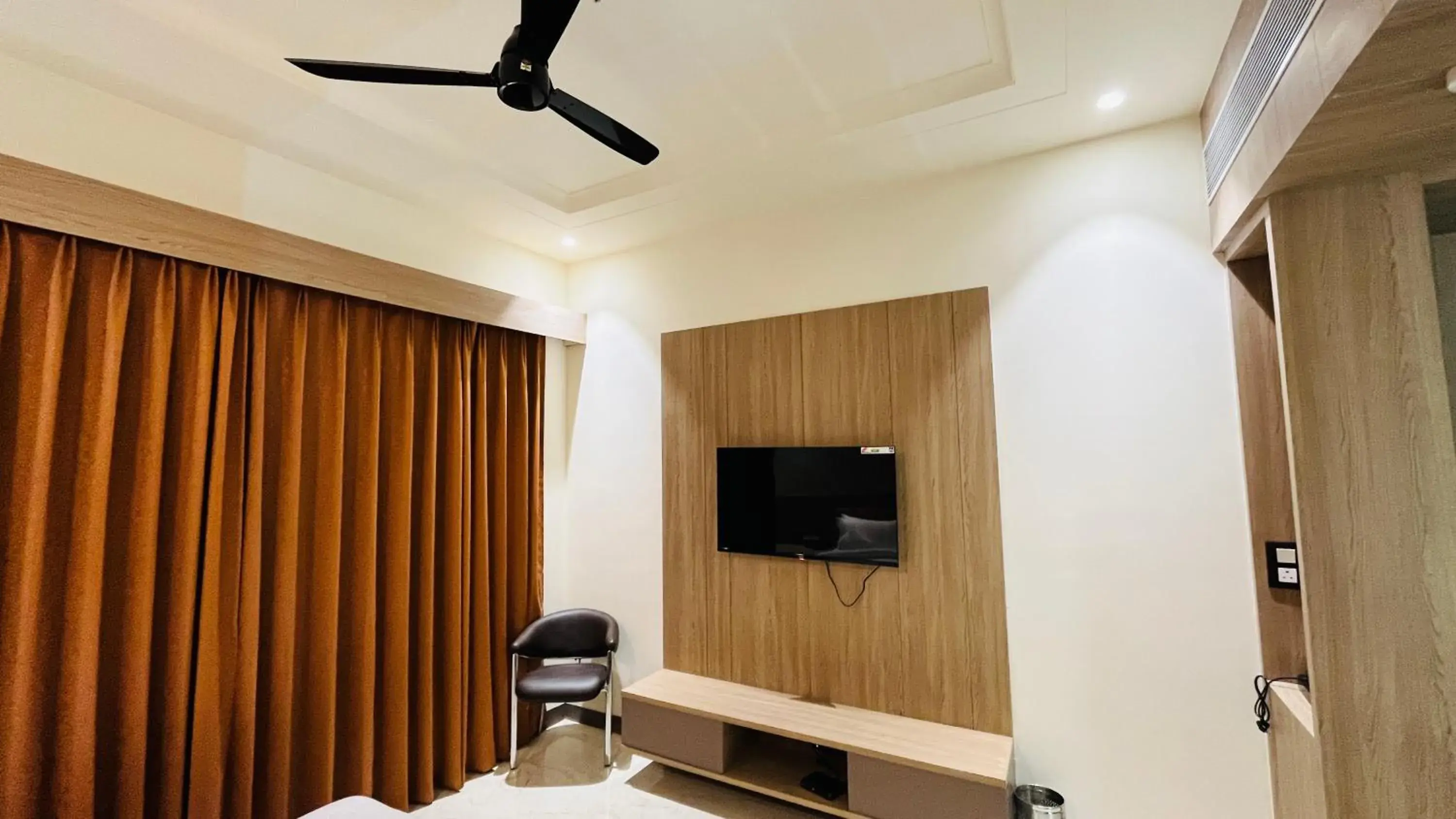 Deluxe Family Room in Hotel Aryavilas-A Luxury Boutique Hotel Deluxe Family Room in Hotel Aryavilas-A Luxury Boutique Hotel