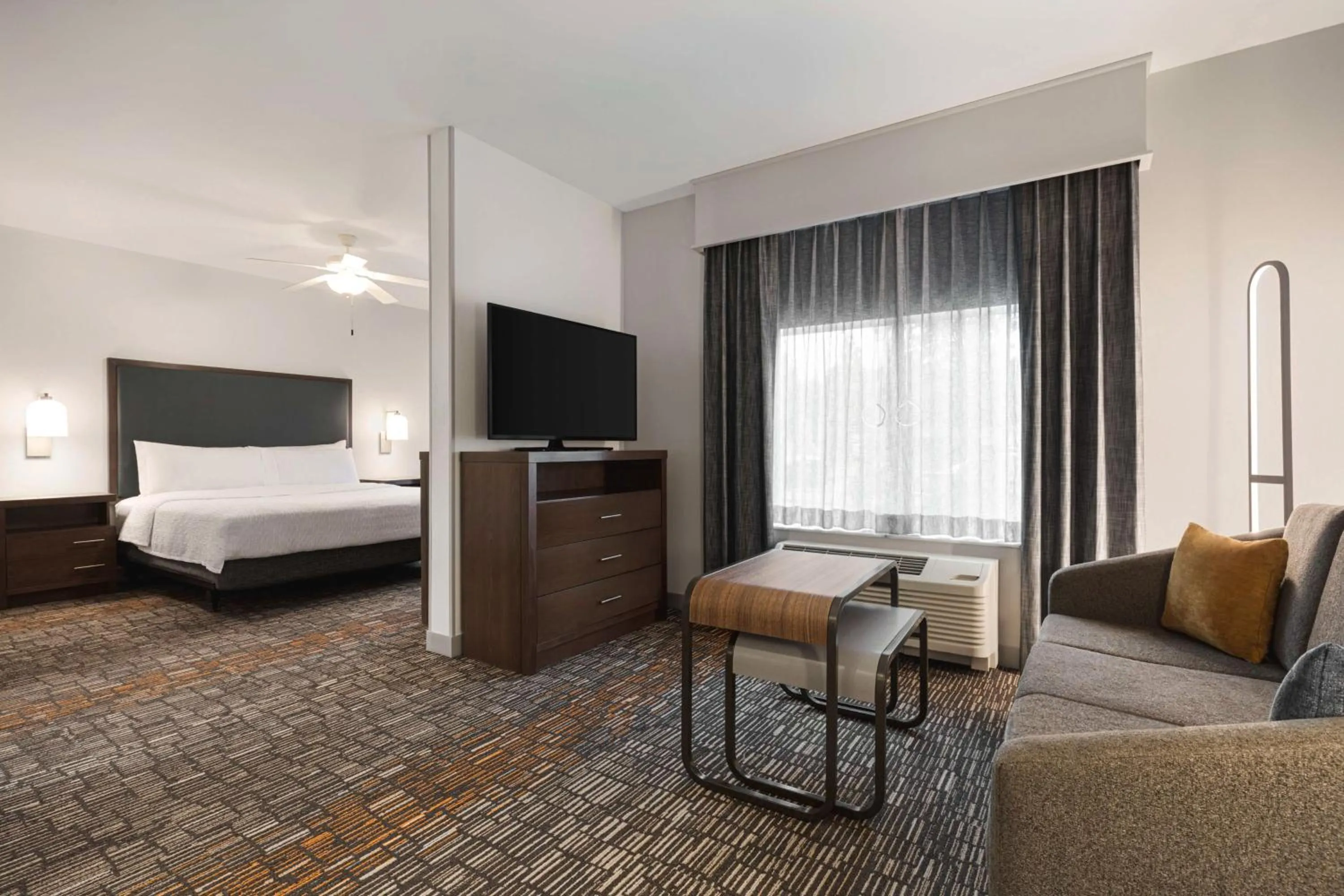 Bed in Homewood Suites by Hilton - Charlottesville