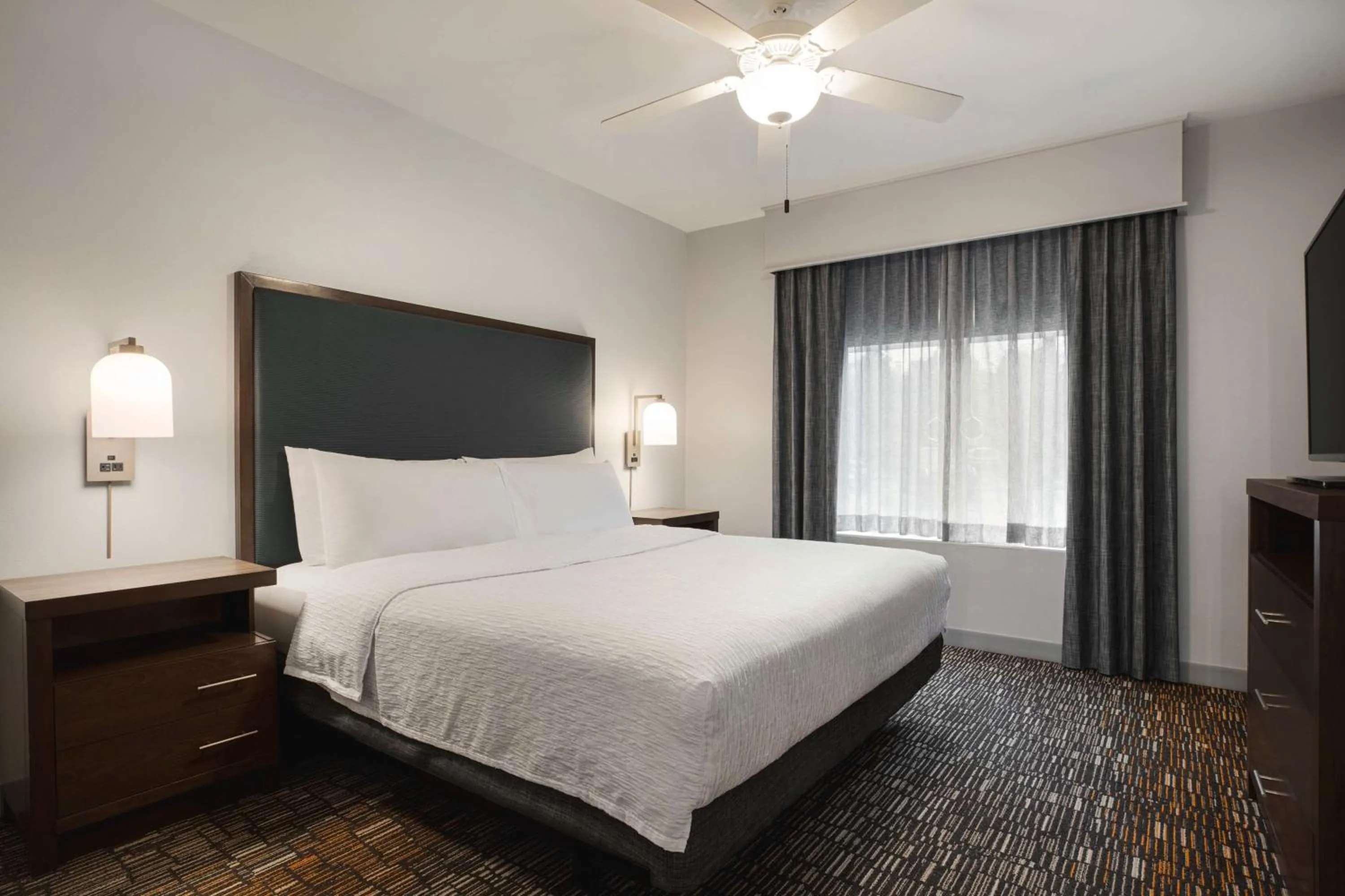 Bed in Homewood Suites by Hilton - Charlottesville